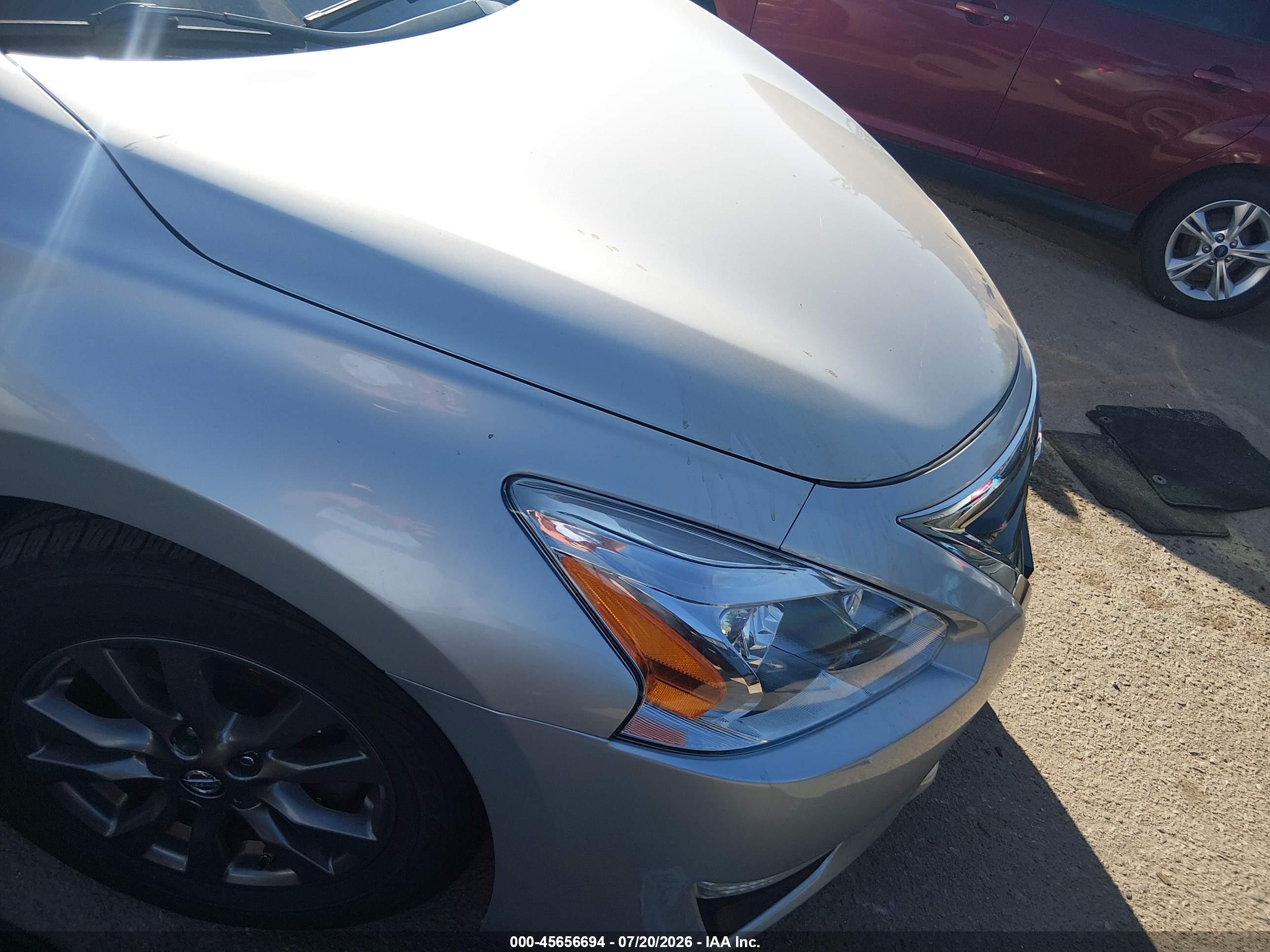 2015 Nissan Altima 2.5 S Silver vin: 1N4AL3AP9FC483638