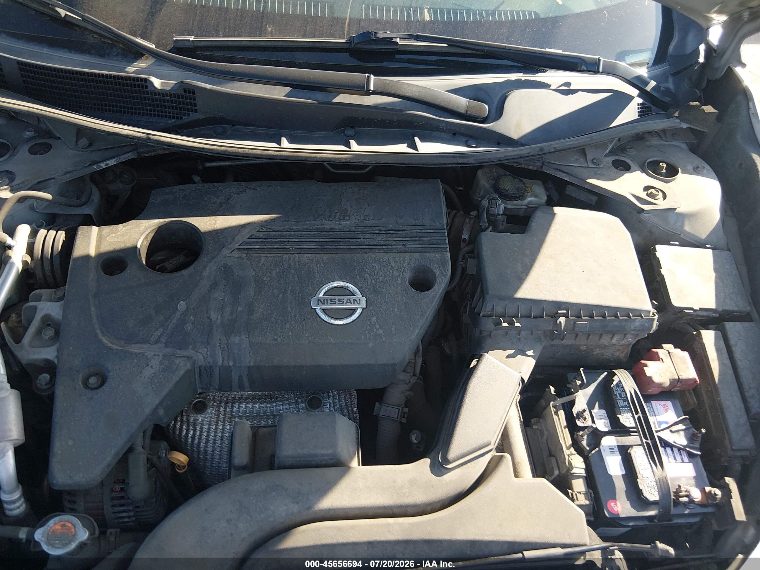 2015 Nissan Altima 2.5 S Silver vin: 1N4AL3AP9FC483638
