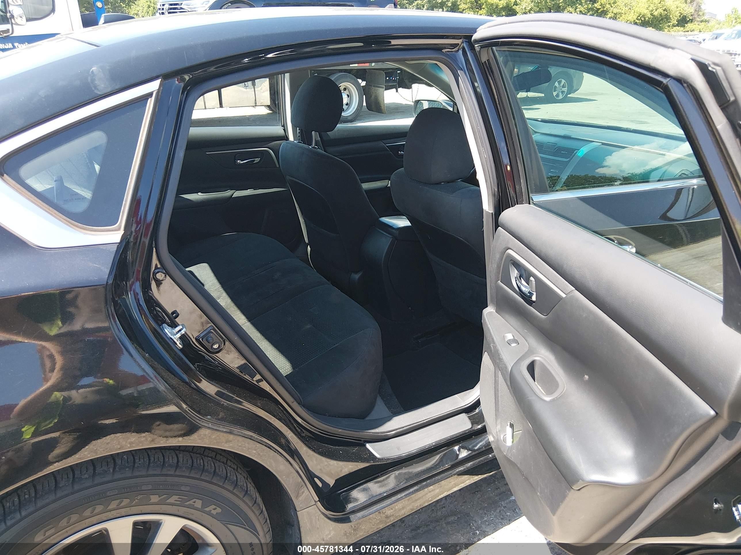 2015 Nissan Altima 2.5 S Черный vin: 1N4AL3AP9FC488550