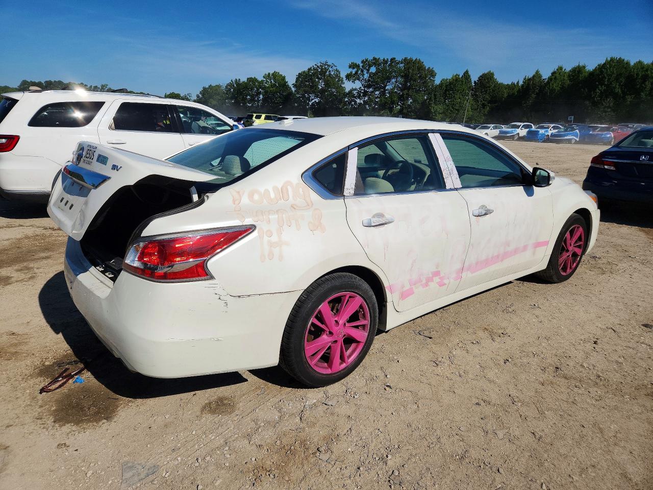 2015 Nissan Altima 2.5 Sv White vin: 1N4AL3AP9FC491223
