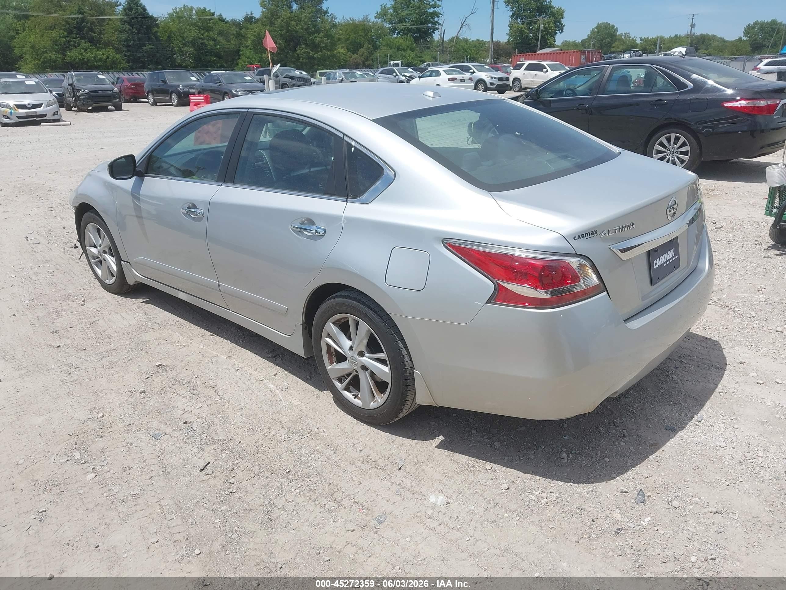 2015 Nissan Altima 2.5 Sv Silver vin: 1N4AL3AP9FC494834