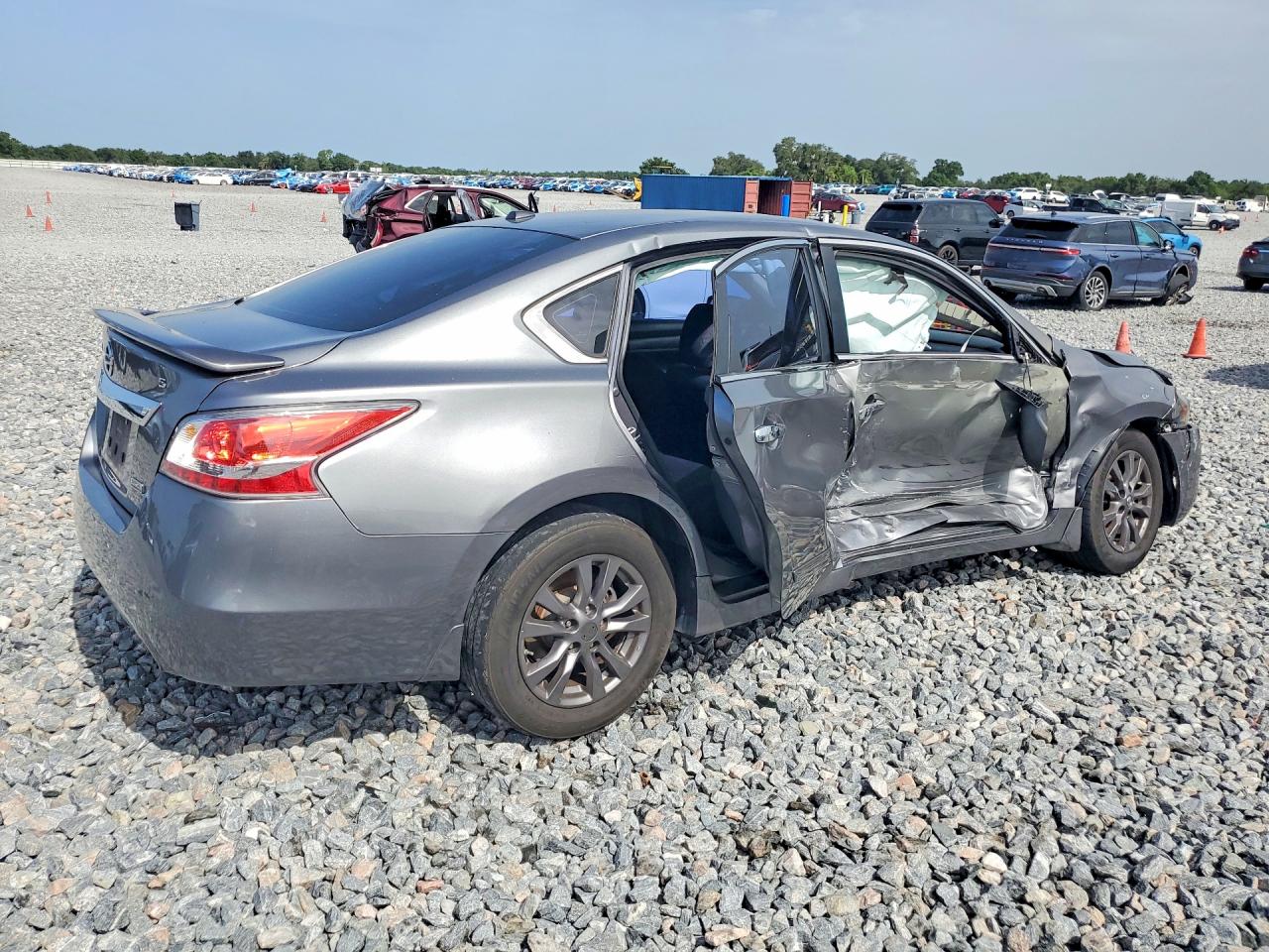 2015 Nissan Altima 2.5 S Silver vin: 1N4AL3AP9FC495465