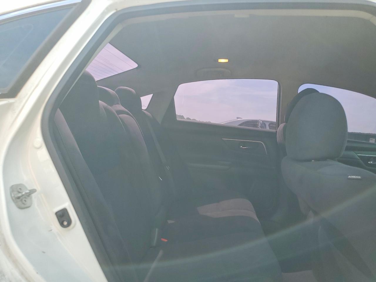 2015 Nissan Altima 2.5 S White vin: 1N4AL3AP9FC497054