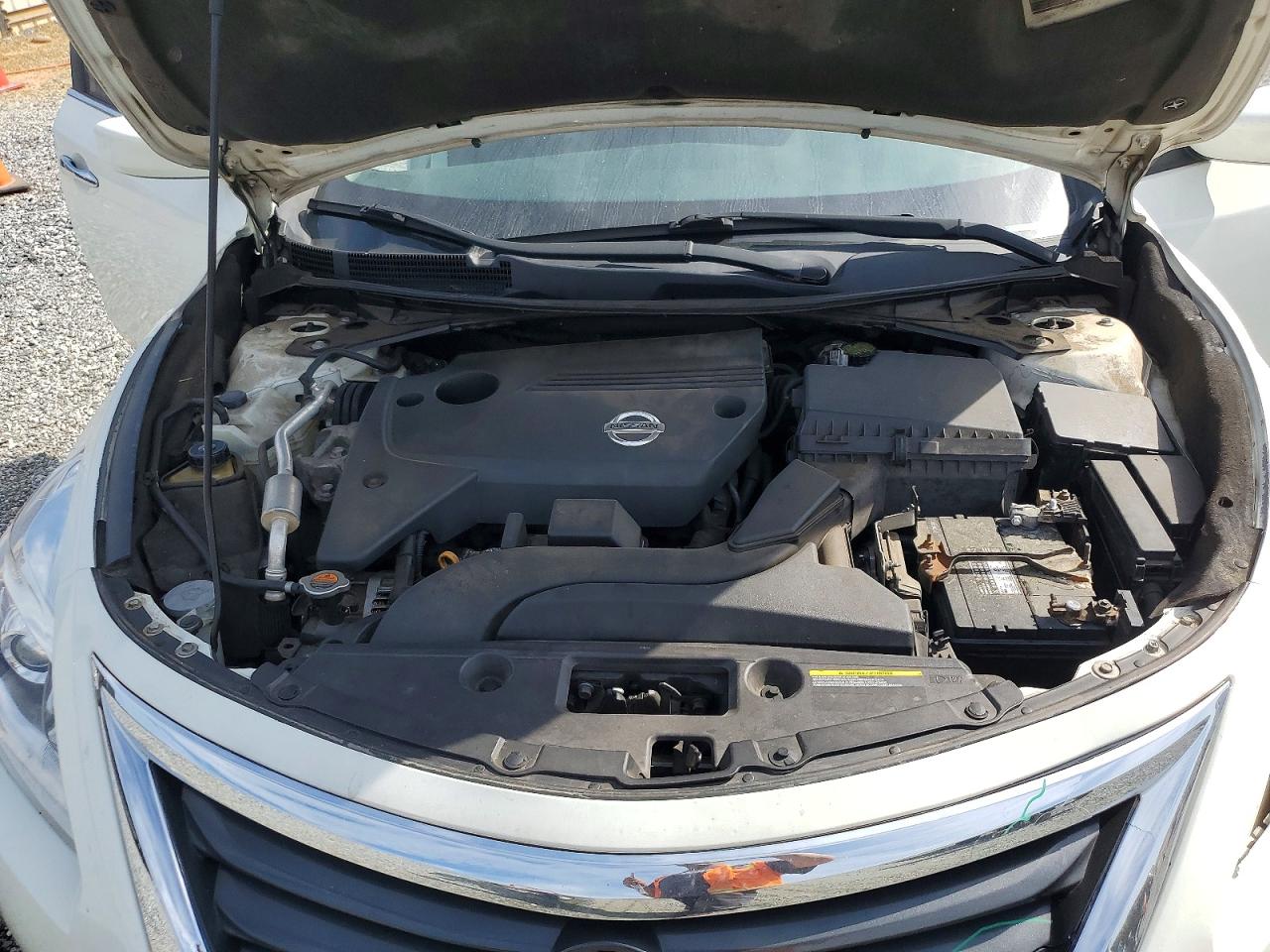 2015 Nissan Altima 2.5 S White vin: 1N4AL3AP9FC497054