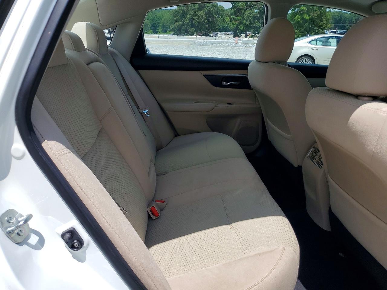 2015 Nissan Altima 2.5 Sv White vin: 1N4AL3AP9FC569810