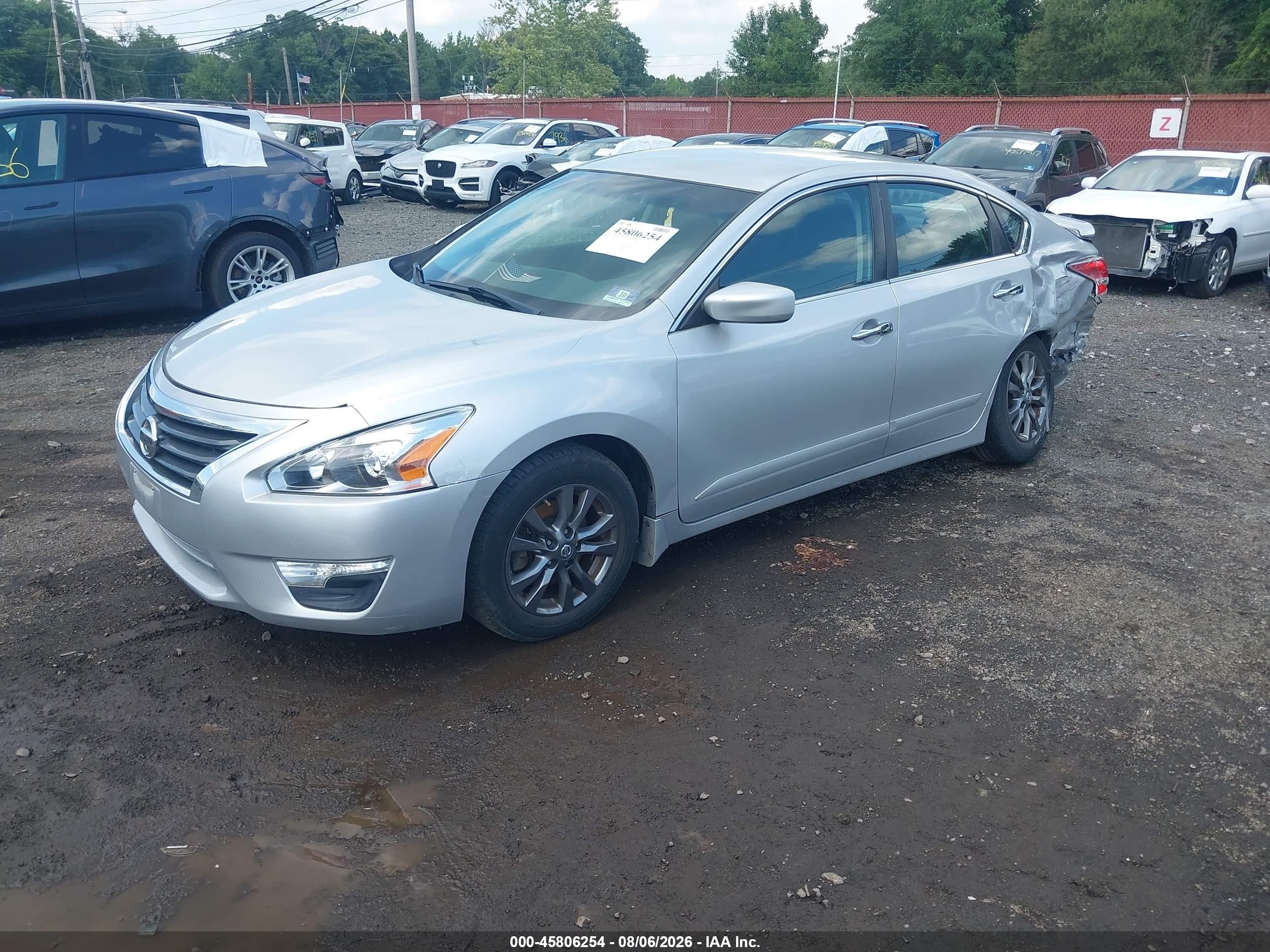 2015 Nissan Altima 2.5 S Silver vin: 1N4AL3AP9FC573419