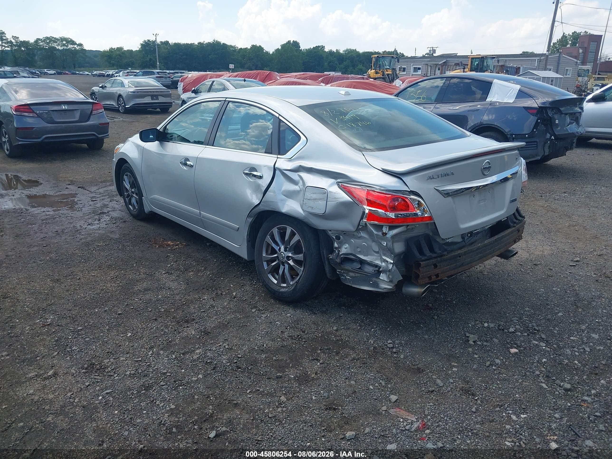 2015 Nissan Altima 2.5 S Silver vin: 1N4AL3AP9FC573419