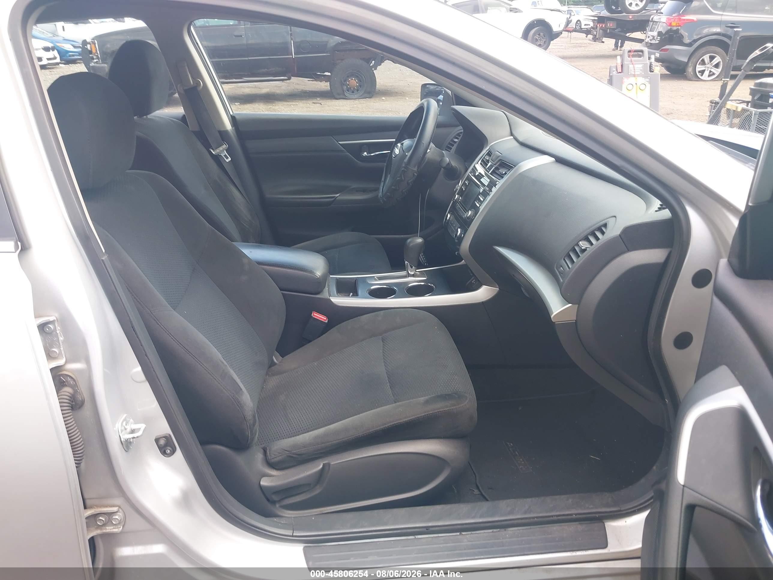 2015 Nissan Altima 2.5 S Silver vin: 1N4AL3AP9FC573419