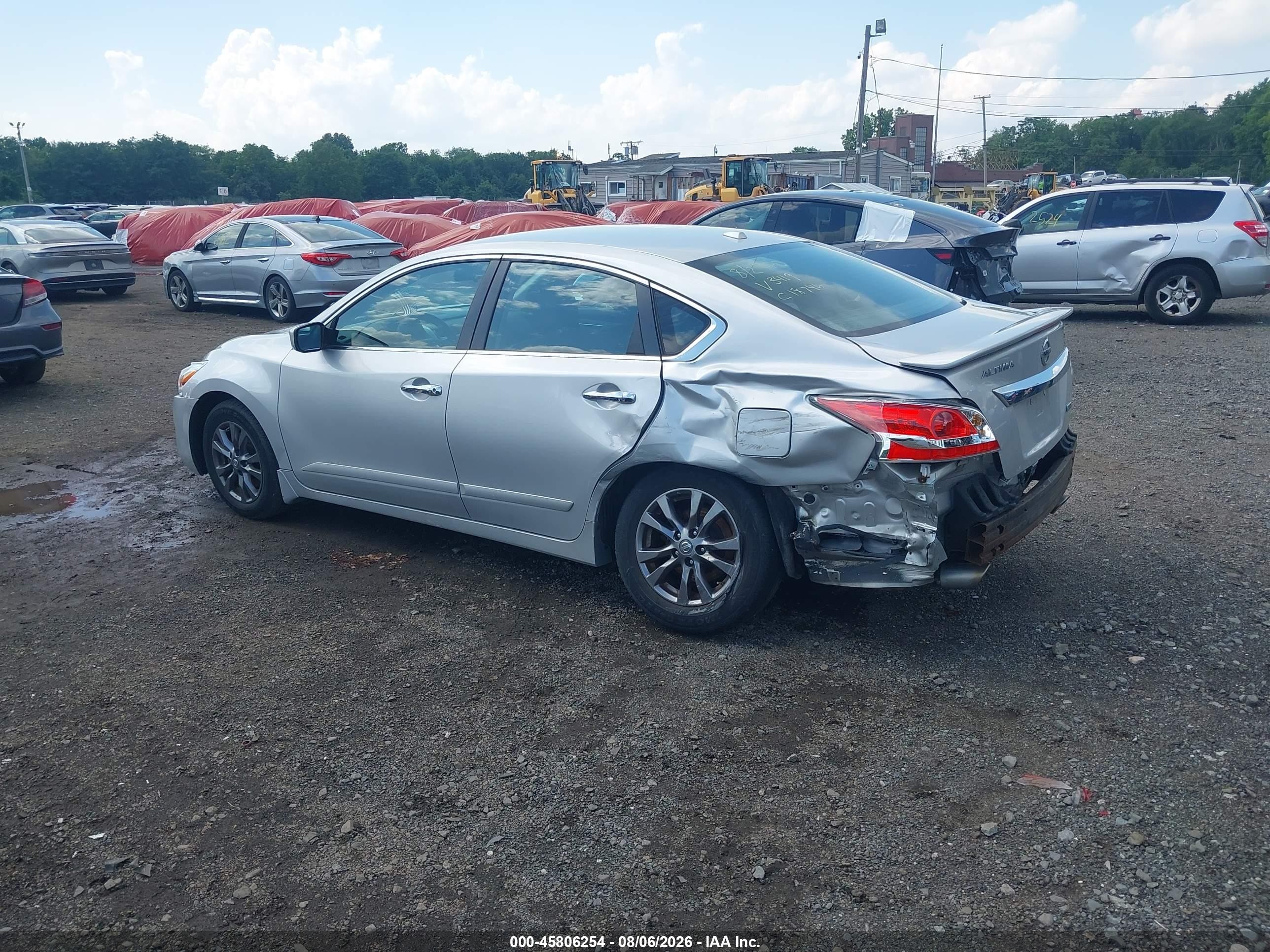 2015 Nissan Altima 2.5 S Silver vin: 1N4AL3AP9FC573419