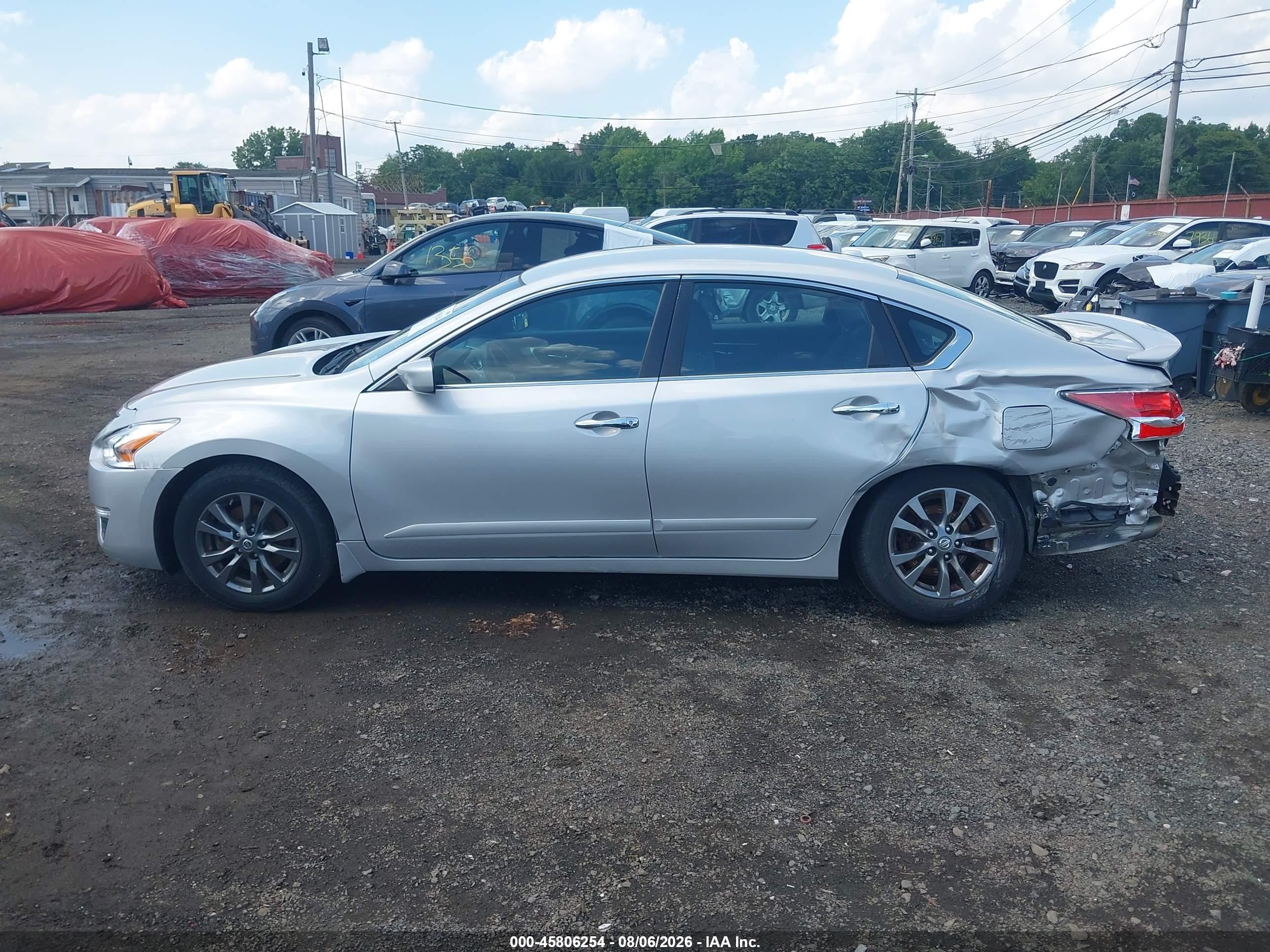 2015 Nissan Altima 2.5 S Silver vin: 1N4AL3AP9FC573419