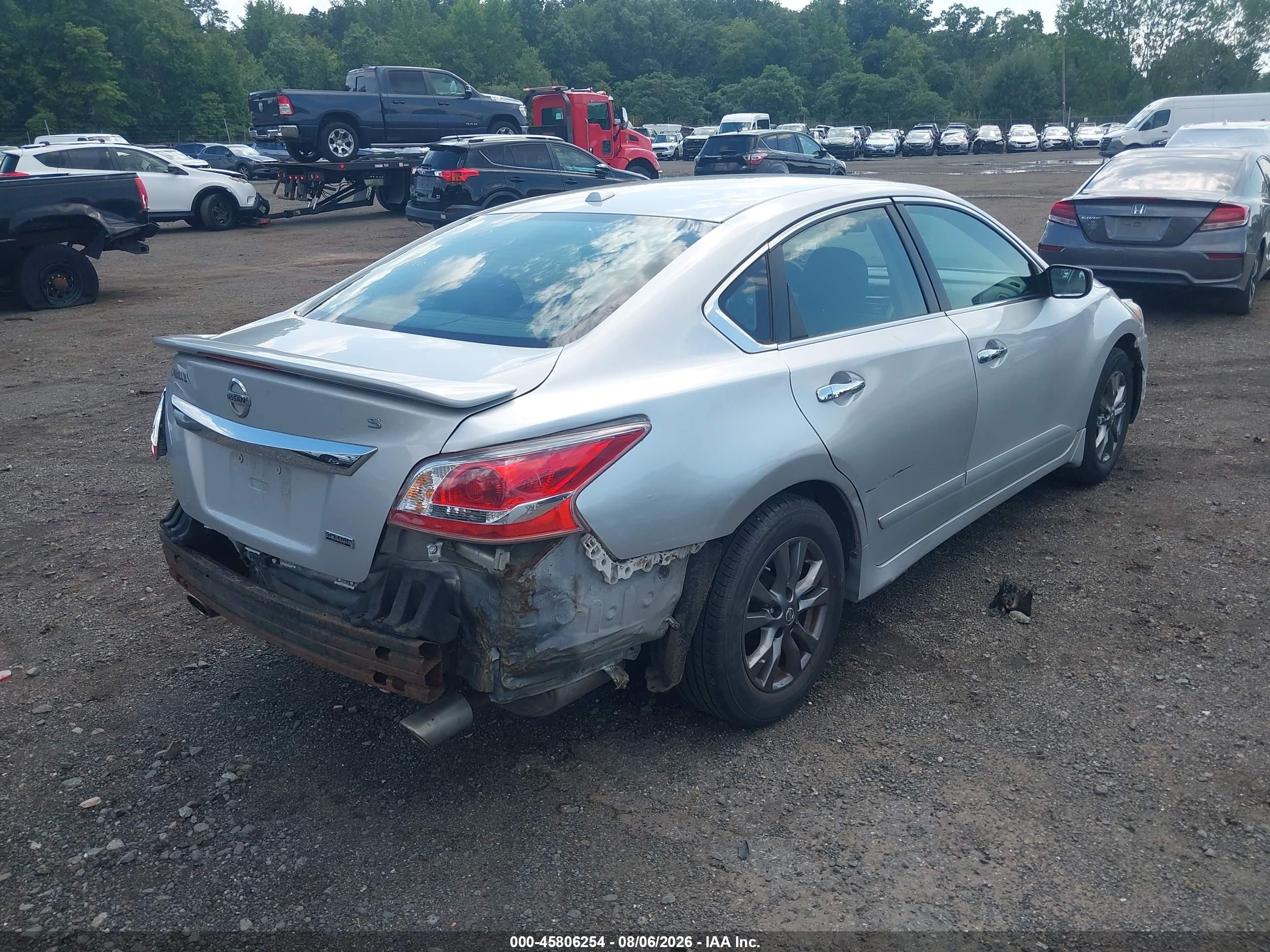 2015 Nissan Altima 2.5 S Silver vin: 1N4AL3AP9FC573419