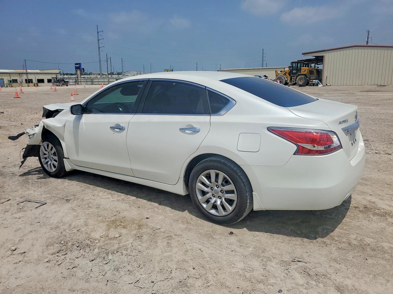 2015 Nissan Altima 2.5 S Белый vin: 1N4AL3AP9FC573579