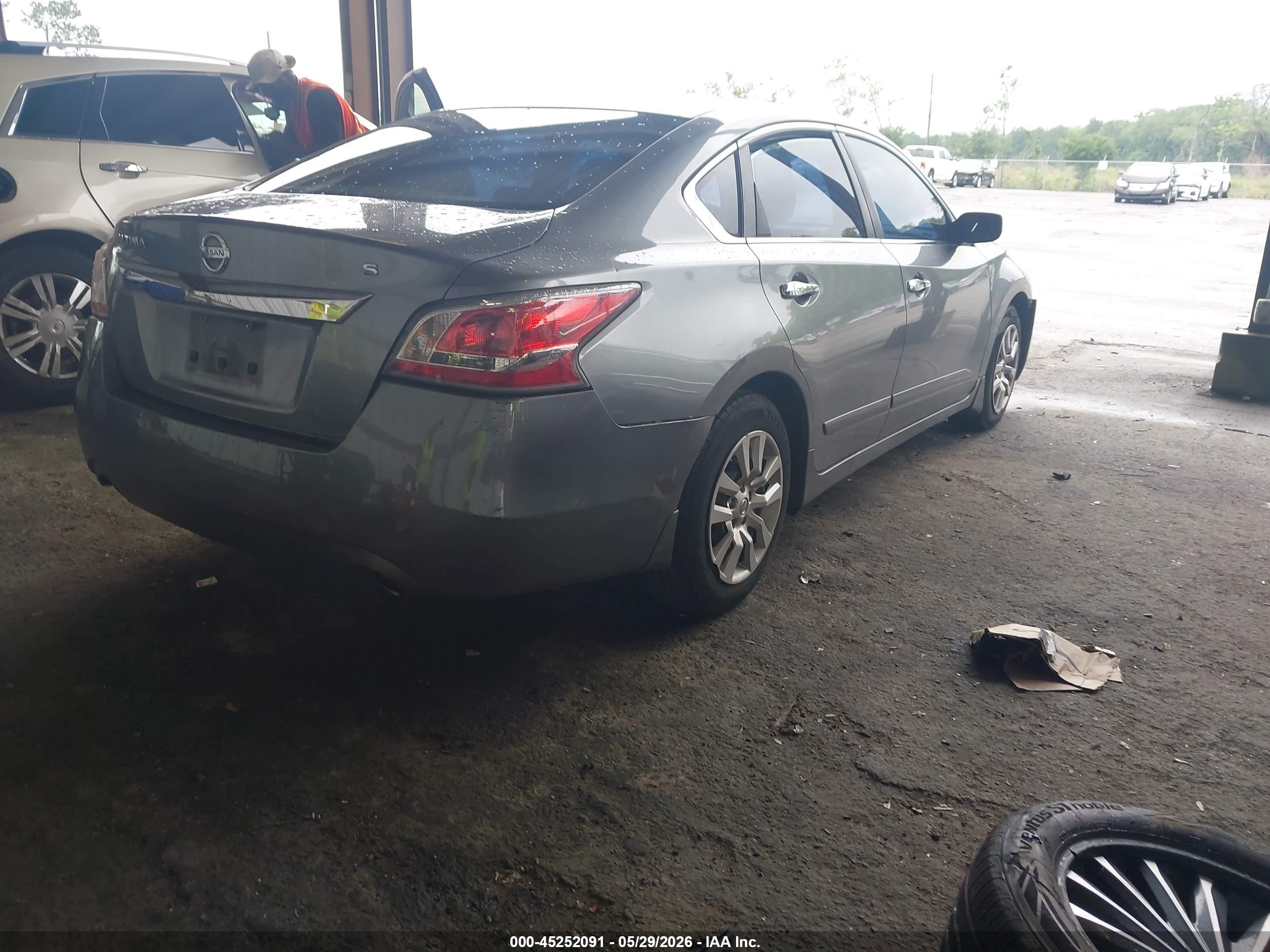2015 Nissan Altima 2.5 S Gray vin: 1N4AL3AP9FC578877
