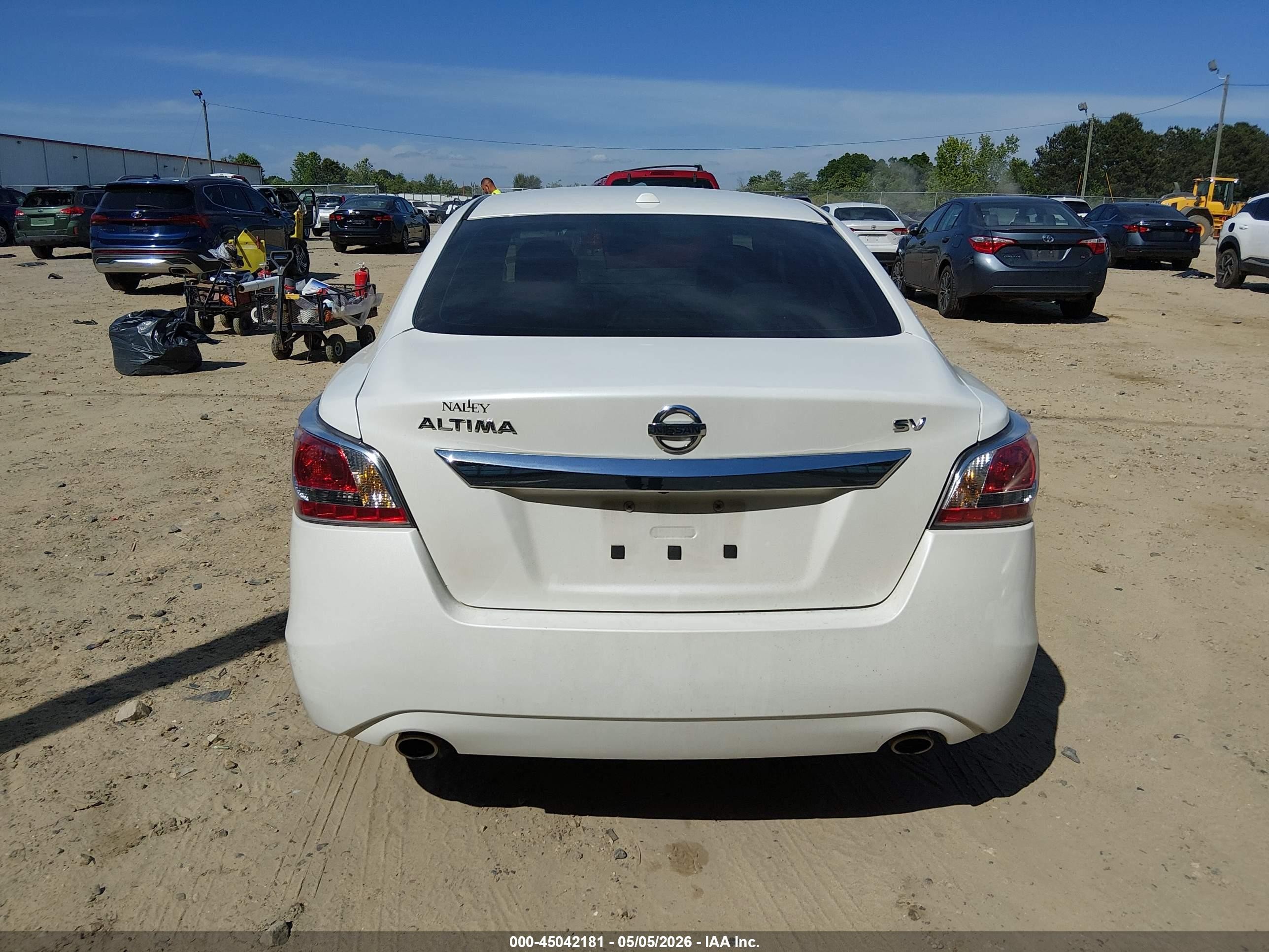 2015 Nissan Altima 2.5 Sv Белый vin: 1N4AL3AP9FC581696