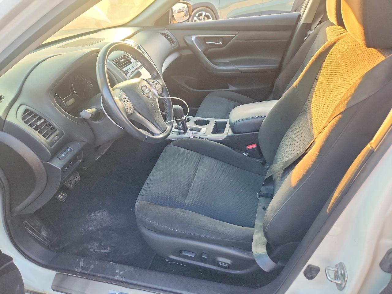2015 Nissan Altima 2.5 Sv Белый vin: 1N4AL3AP9FC593024