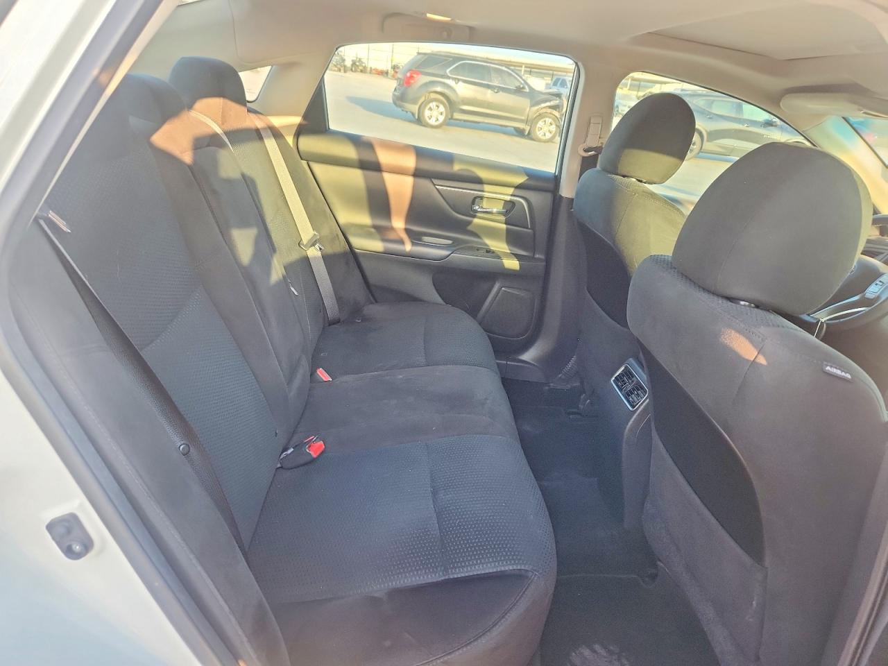 2015 Nissan Altima 2.5 Sv Белый vin: 1N4AL3AP9FC593024