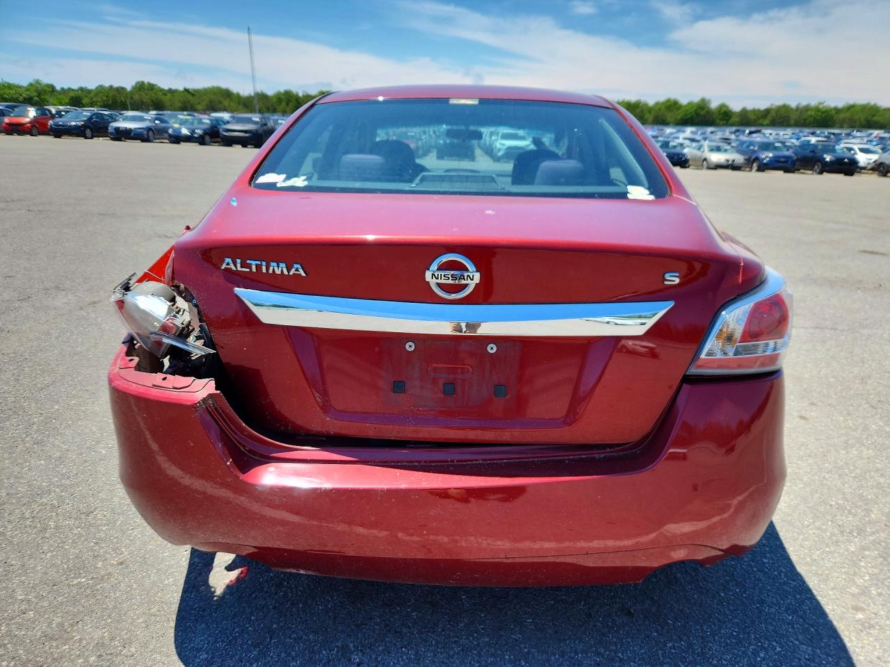 2015 Nissan Altima 2.5 S Red vin: 1N4AL3AP9FC594514