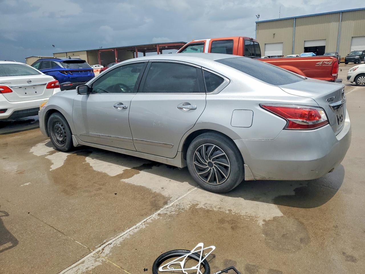 2015 Nissan Altima 2.5 S Серебряный vin: 1N4AL3AP9FN326339