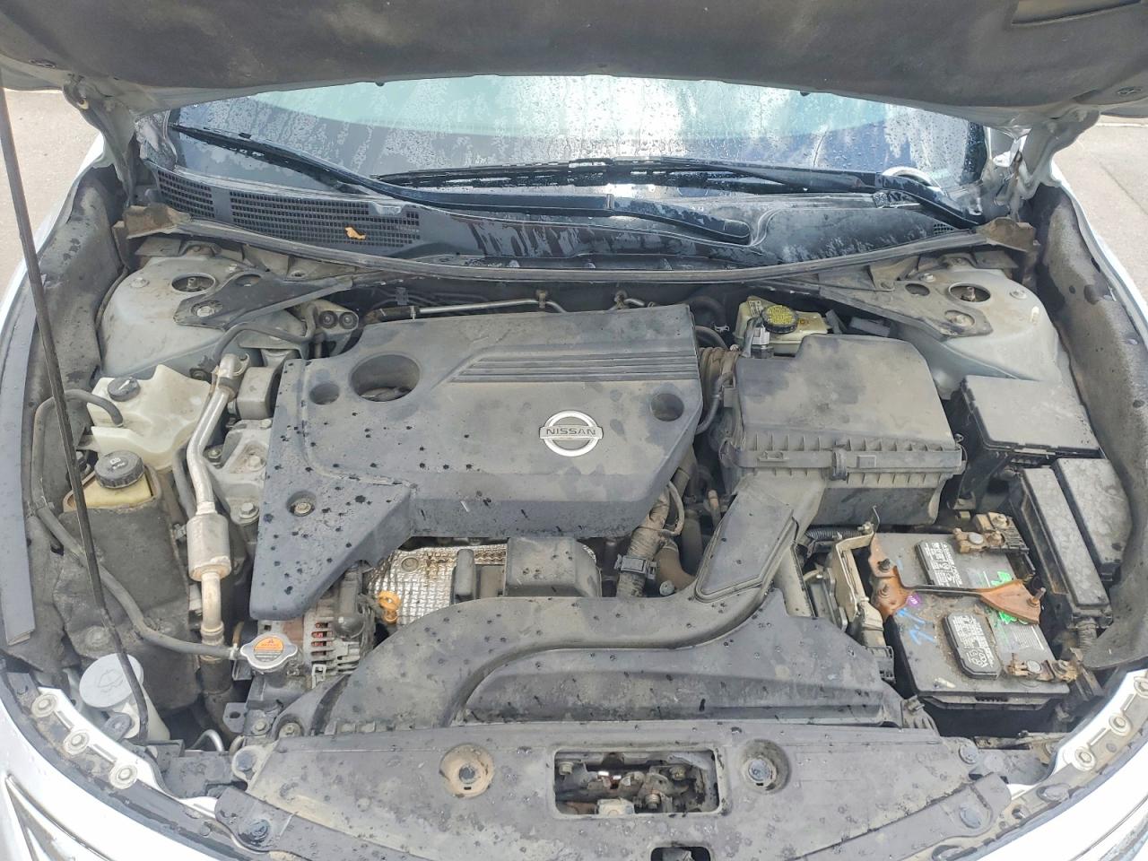 2015 Nissan Altima 2.5 S Серебряный vin: 1N4AL3AP9FN326339