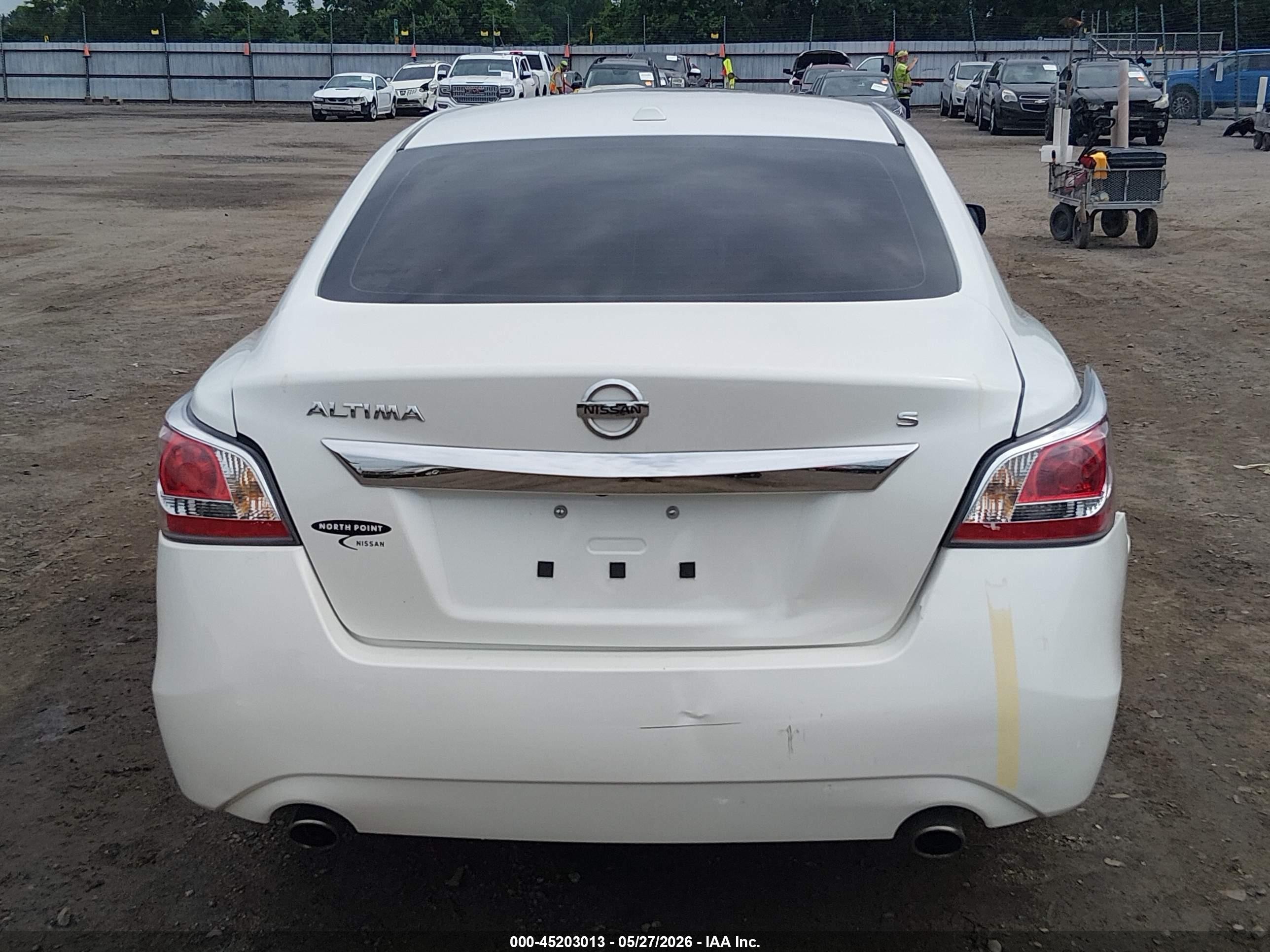 2015 Nissan Altima 2.5 S White vin: 1N4AL3AP9FN339270