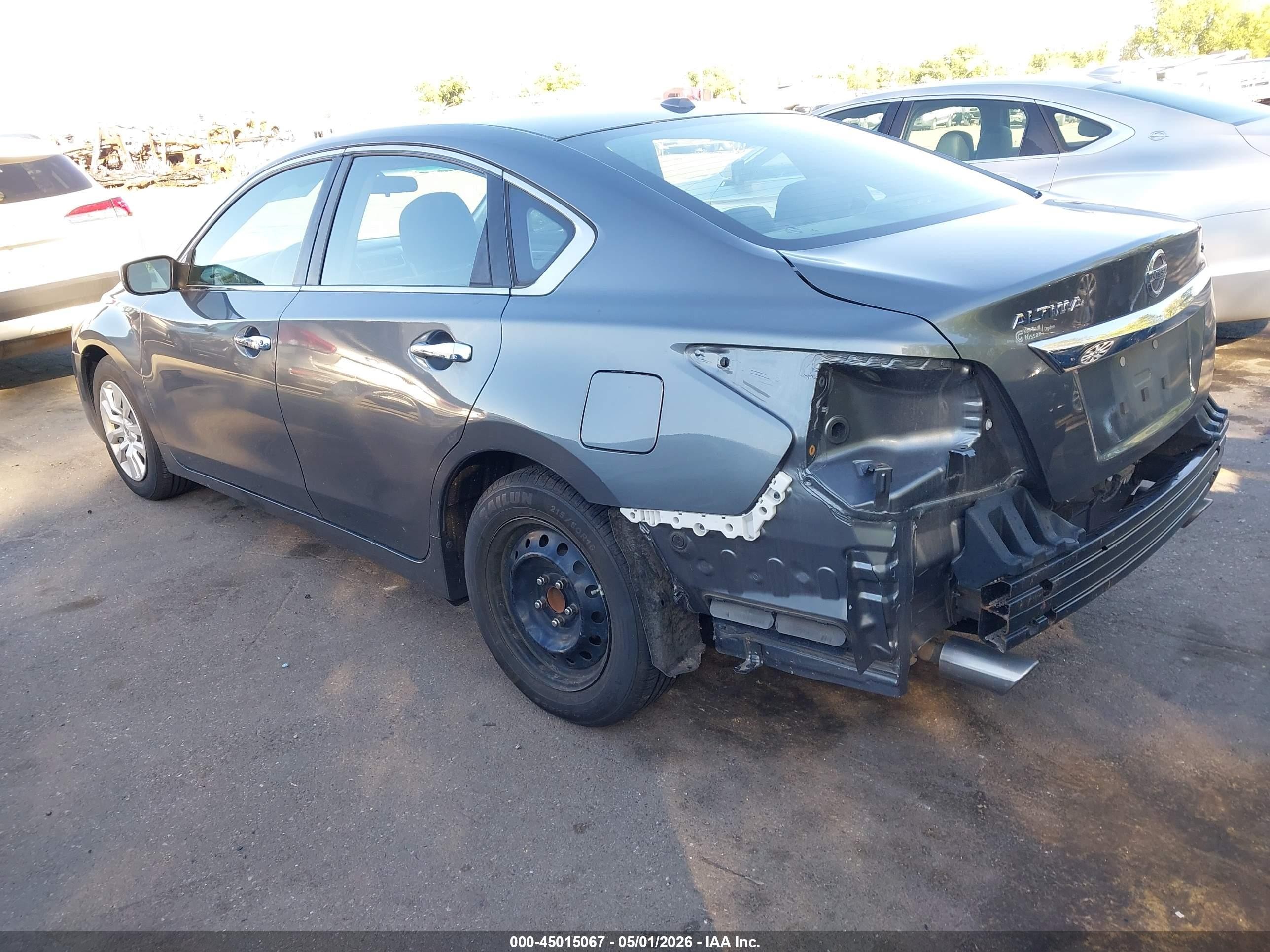 2015 Nissan Altima 2.5 S Серебряный vin: 1N4AL3AP9FN363889