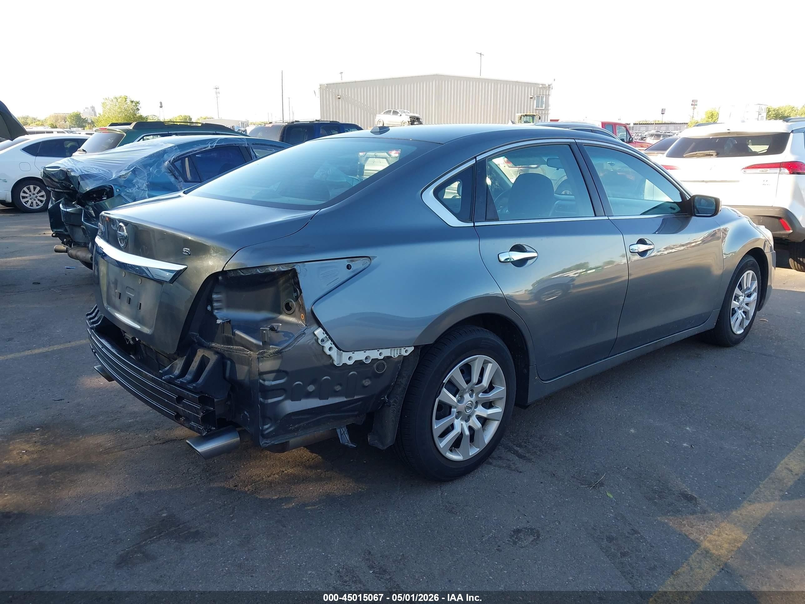 2015 Nissan Altima 2.5 S Серебряный vin: 1N4AL3AP9FN363889