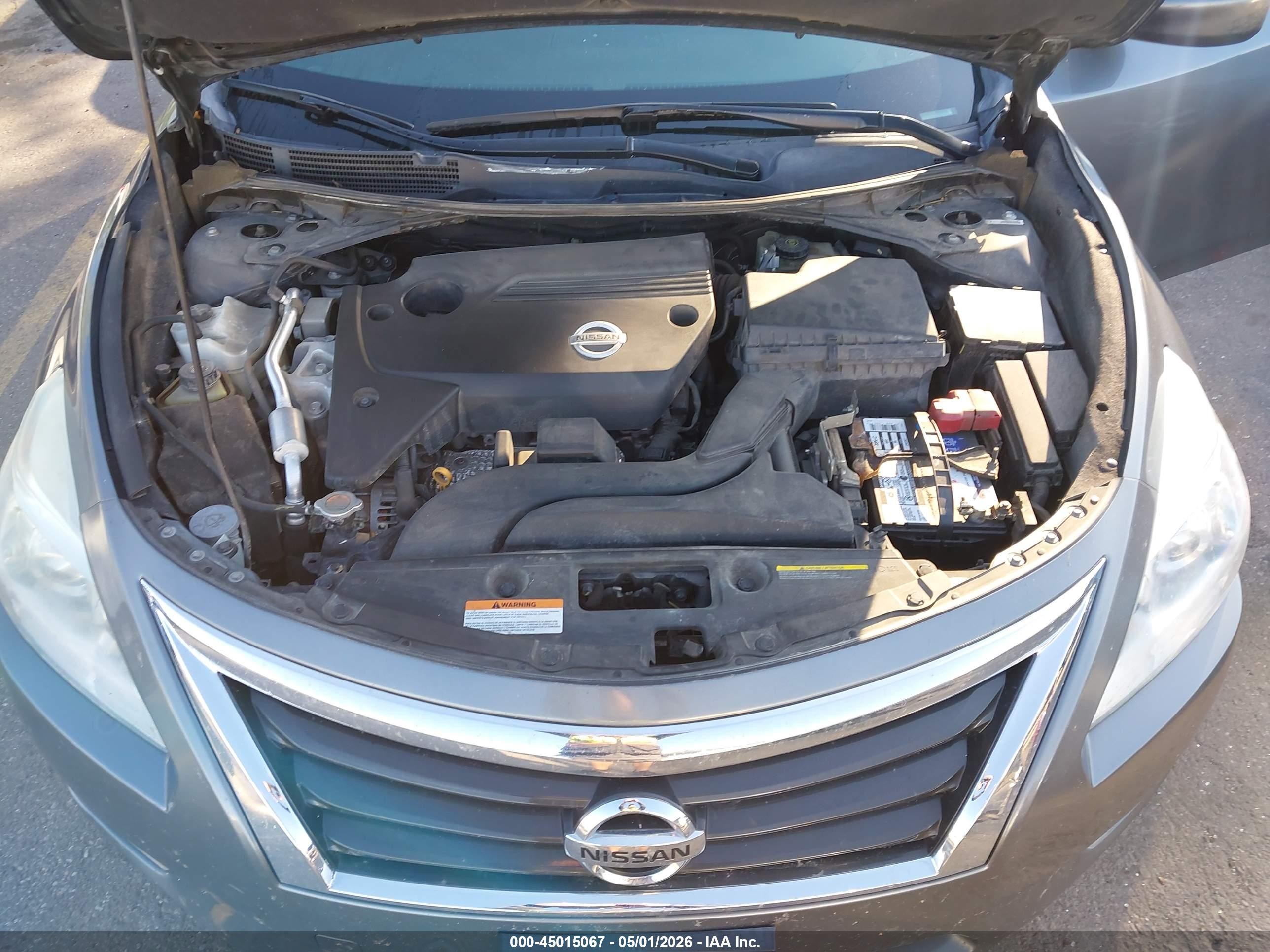 2015 Nissan Altima 2.5 S Серебряный vin: 1N4AL3AP9FN363889