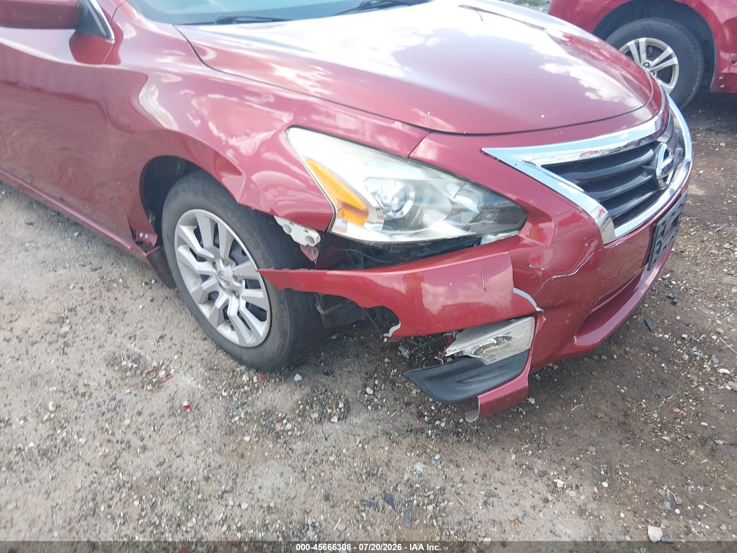 2015 Nissan Altima 2.5 S Red vin: 1N4AL3AP9FN366596