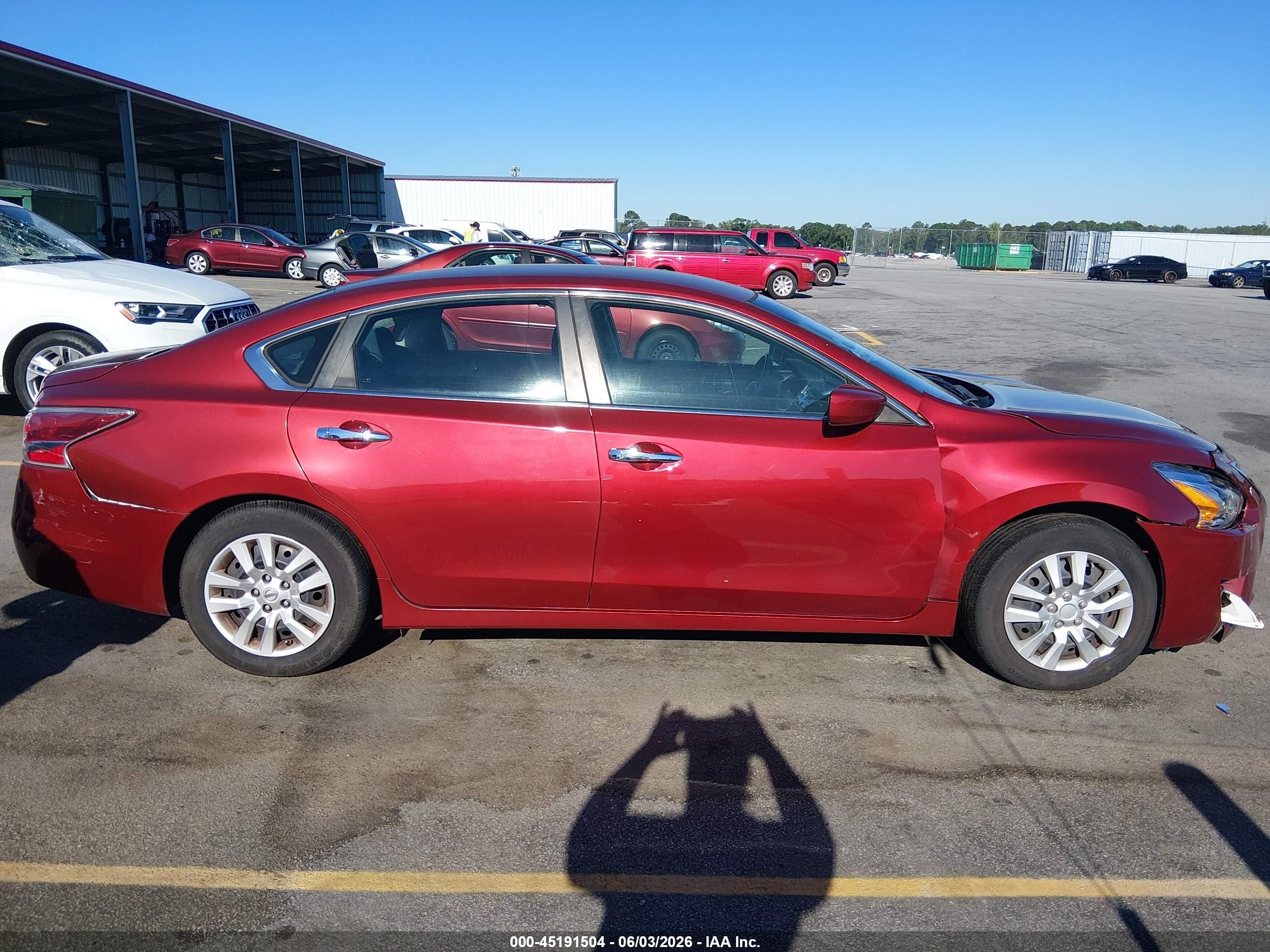 2015 Nissan Altima 2.5 S Burgundy vin: 1N4AL3AP9FN366968
