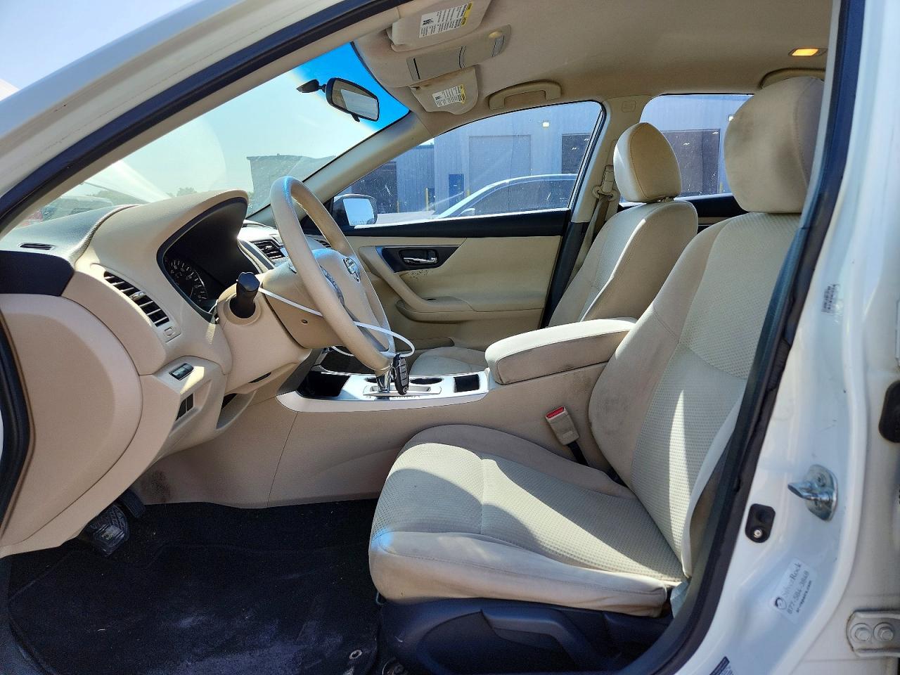 2015 Nissan Altima 2.5 S White vin: 1N4AL3AP9FN369028