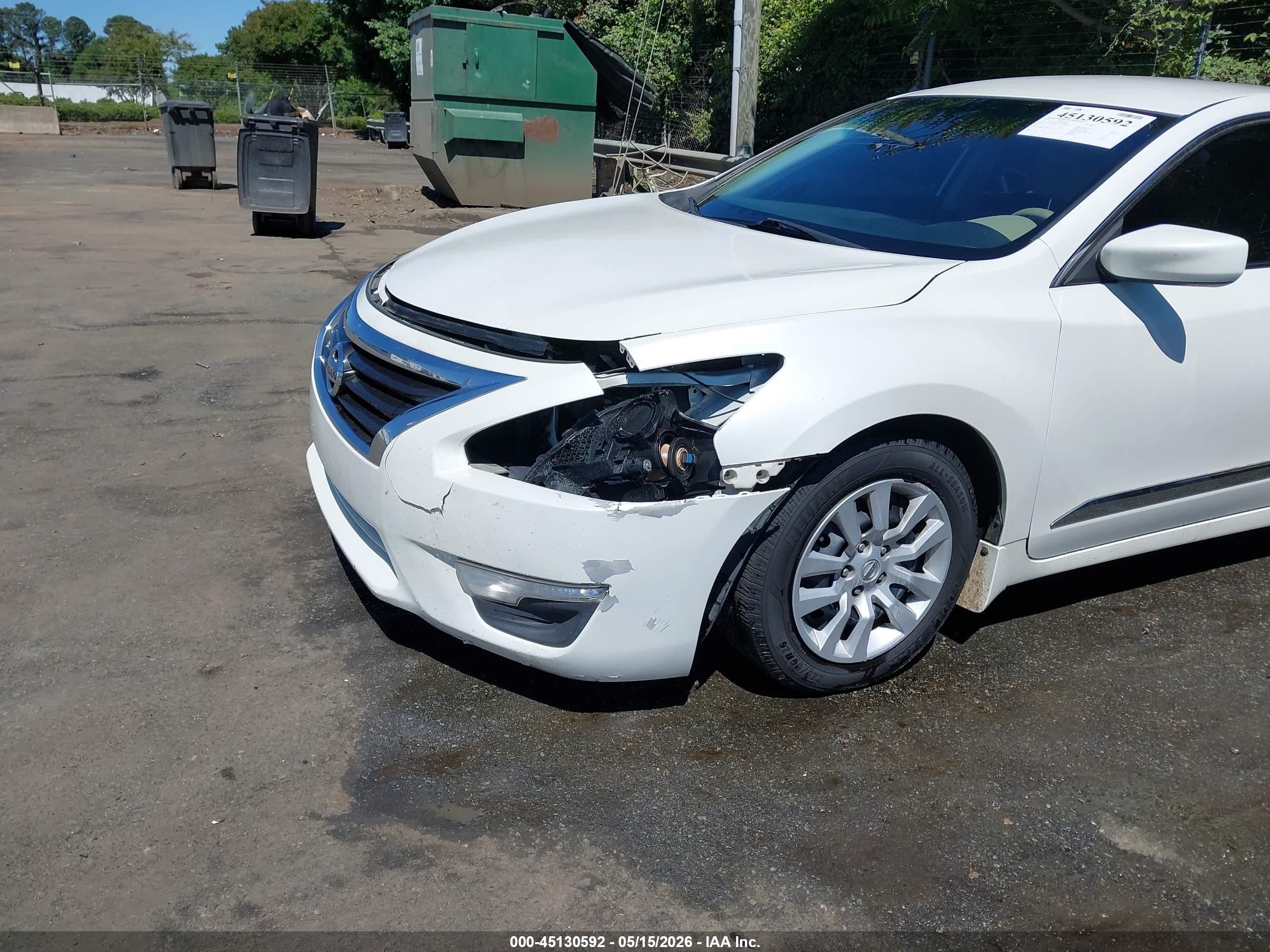2015 Nissan Altima 2.5 S Белый vin: 1N4AL3AP9FN372589