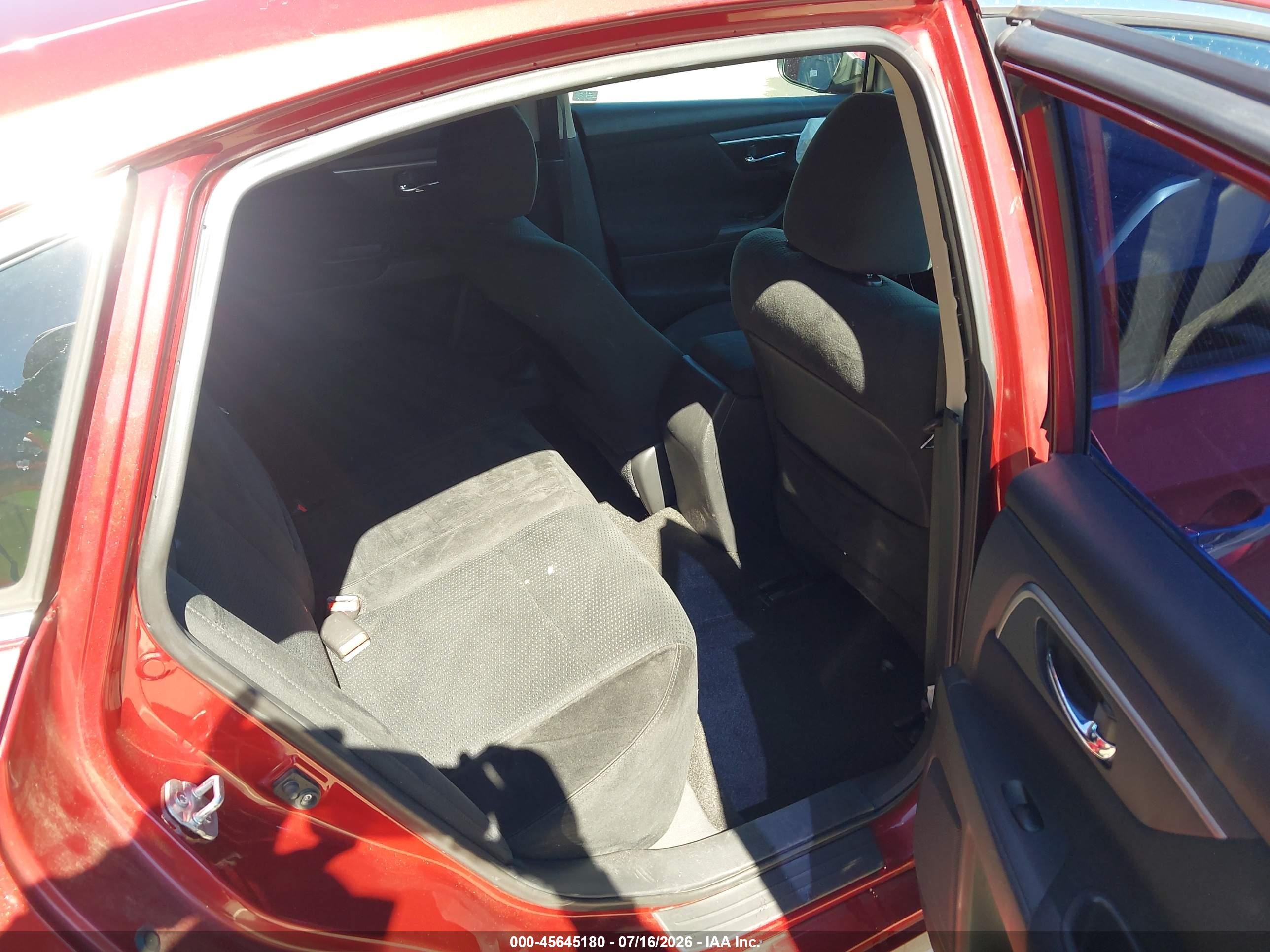 2015 Nissan Altima 2.5/2.5 S/2.5 Sl/2.5 Sv Red vin: 1N4AL3AP9FN375394
