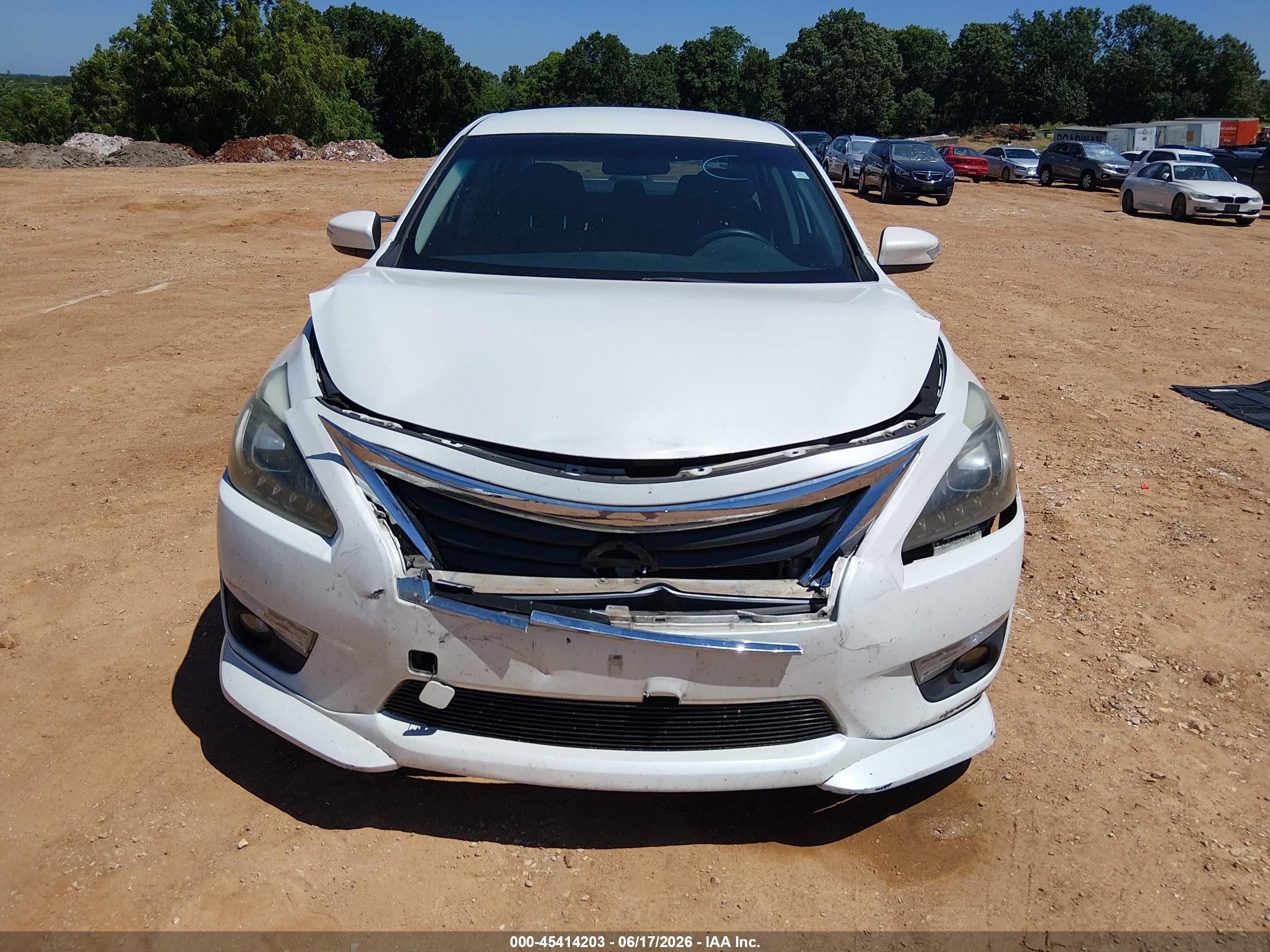 2015 Nissan Altima 2.5 S White vin: 1N4AL3AP9FN382328