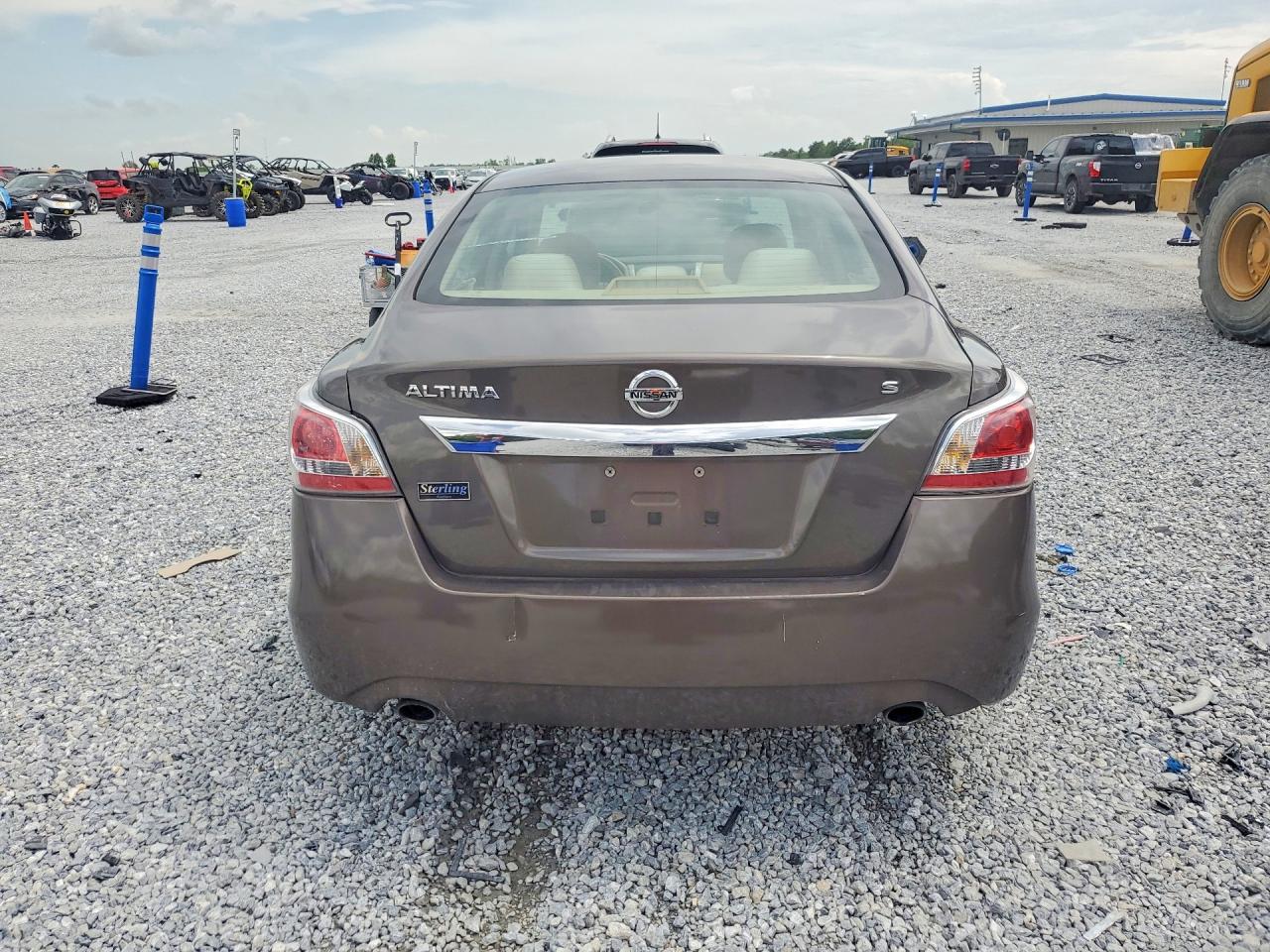 2015 Nissan Altima 2.5 S Gray vin: 1N4AL3AP9FN392373
