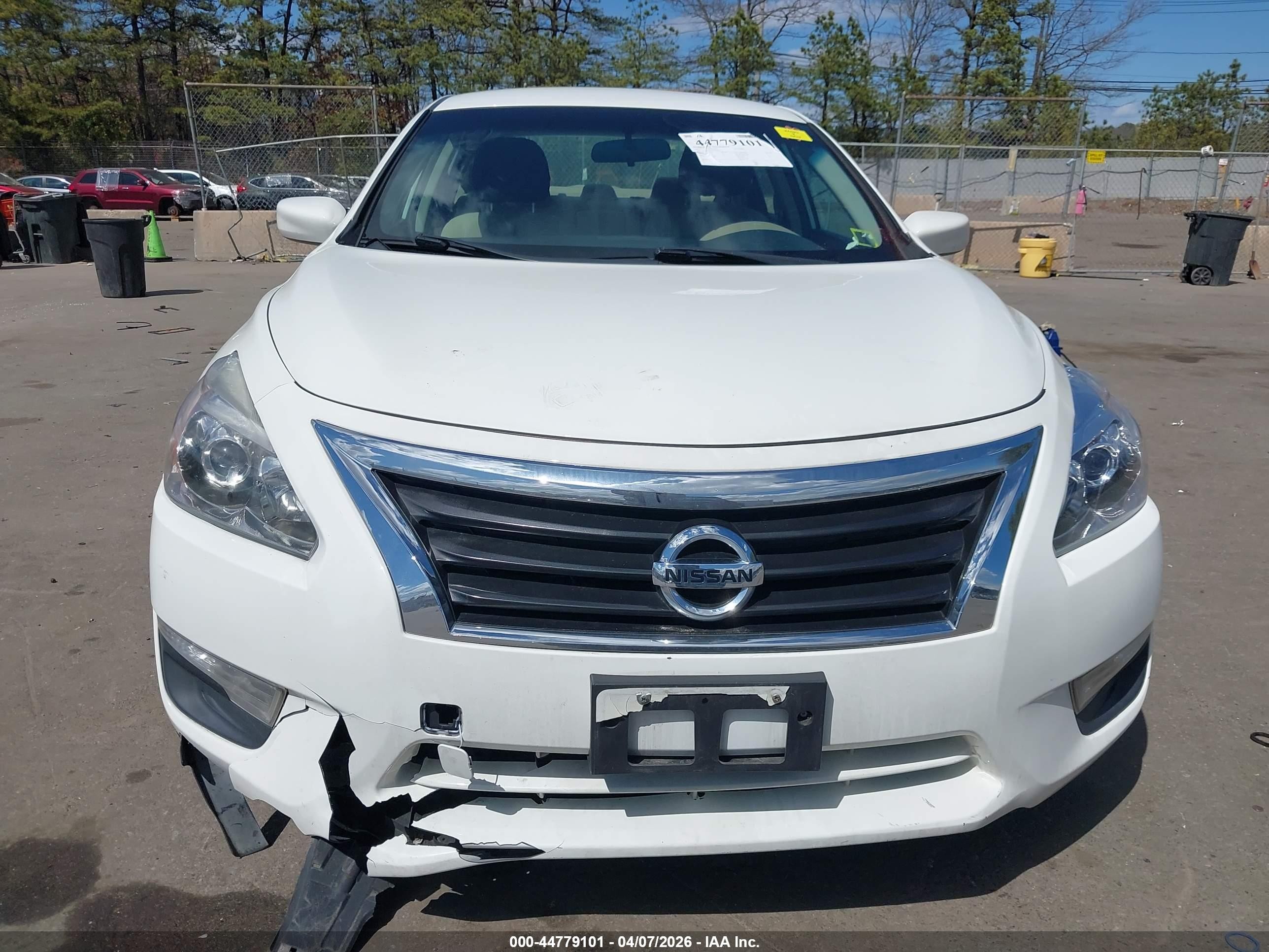 2015 Nissan Altima 2.5/2.5 S/2.5 Sl/2.5 Sv White vin: 1N4AL3AP9FN396004
