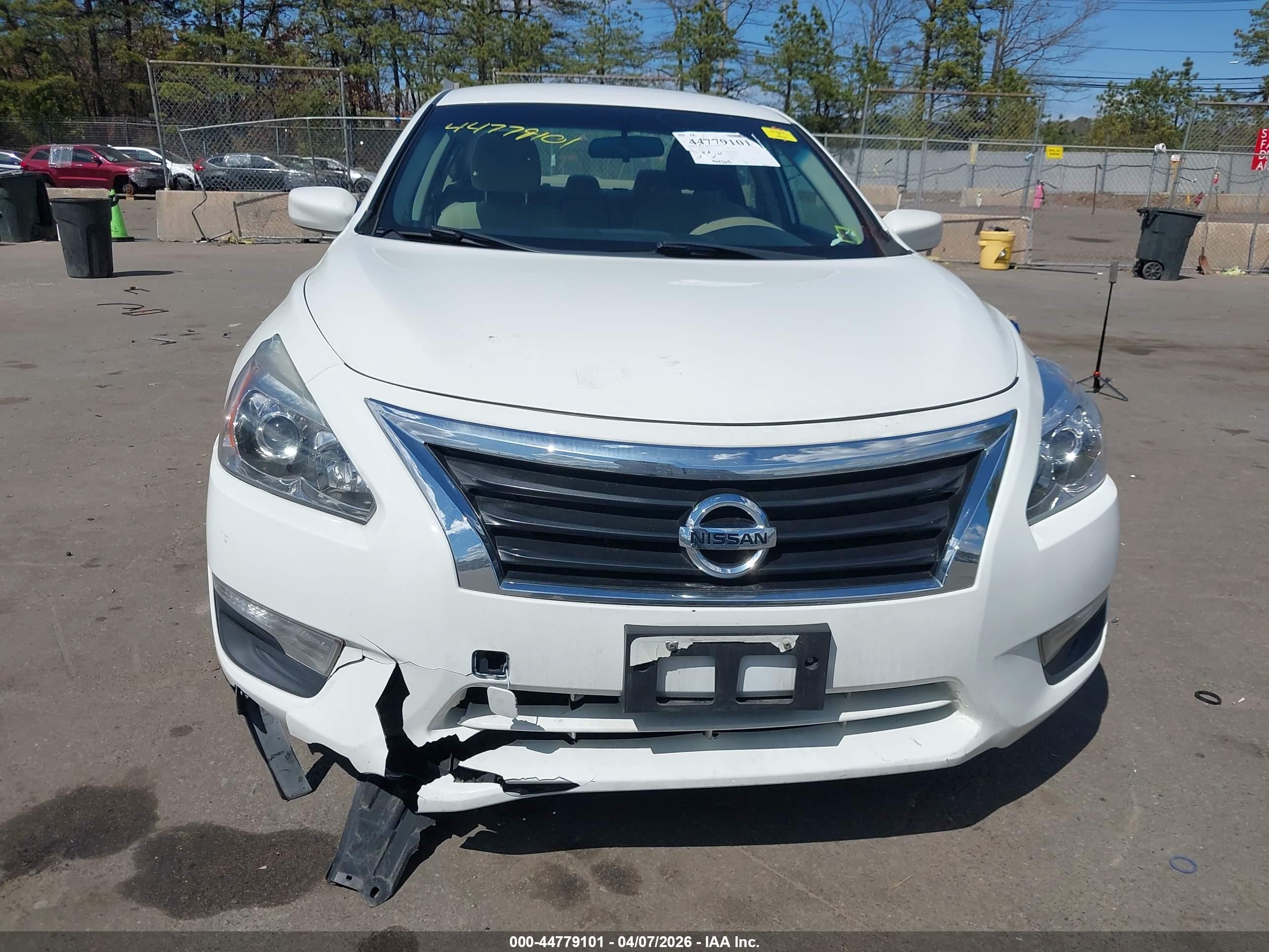 2015 Nissan Altima 2.5/2.5 S/2.5 Sl/2.5 Sv White vin: 1N4AL3AP9FN396004