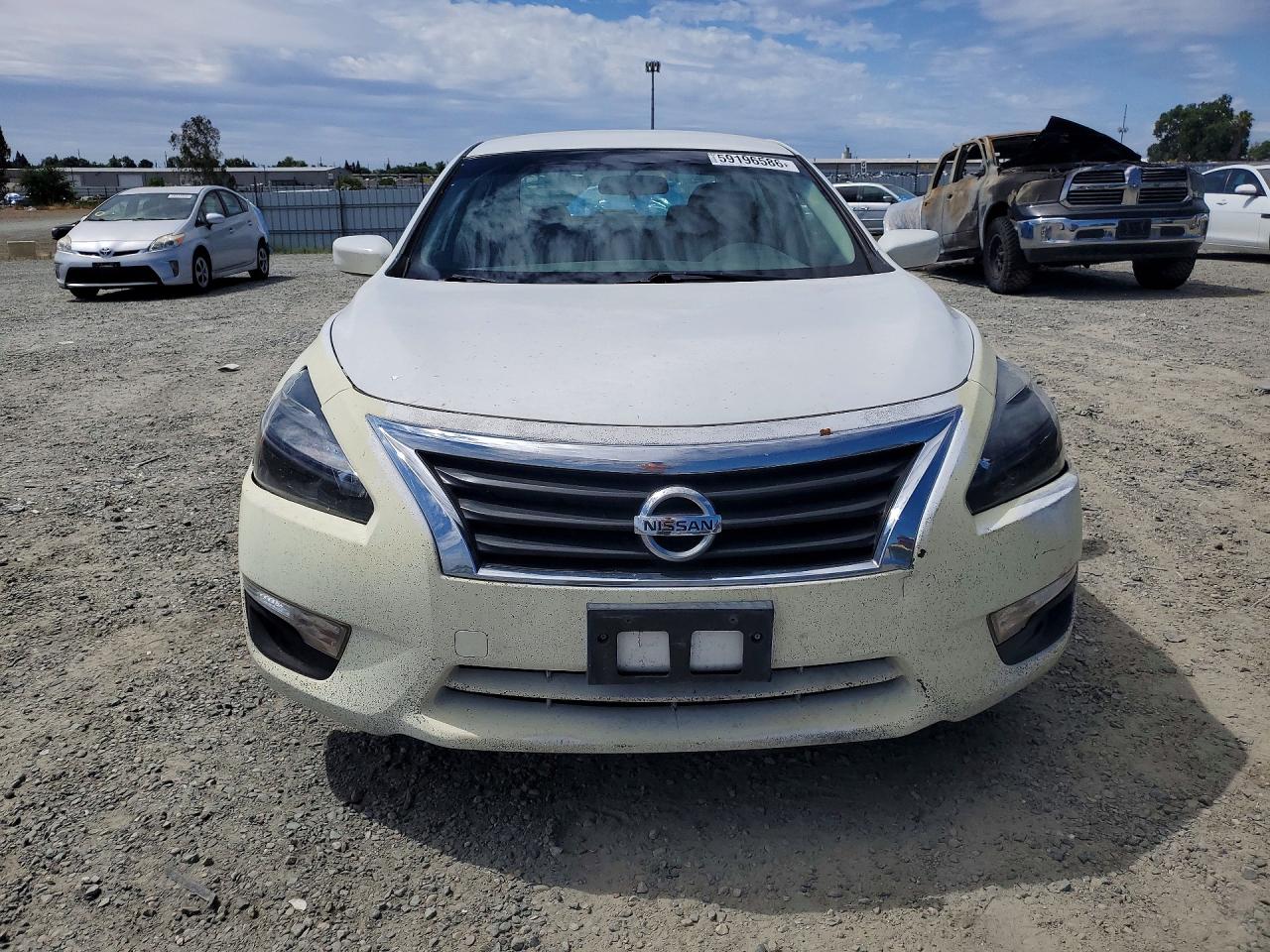 2015 Nissan Altima 2.5 S White vin: 1N4AL3AP9FN398934