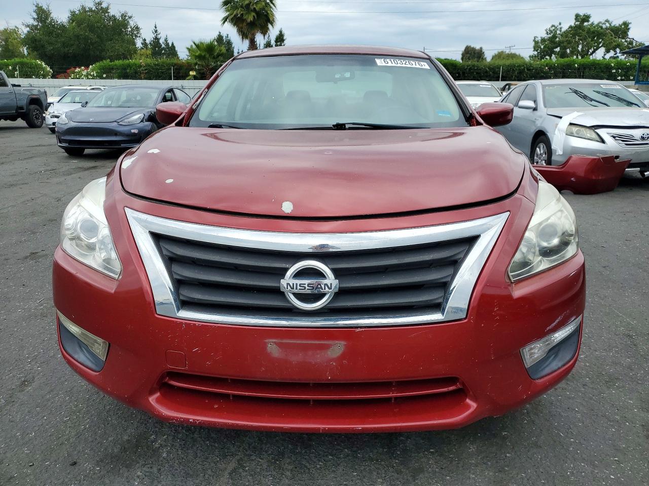 2015 Nissan Altima 2.5 S Red vin: 1N4AL3AP9FN861932