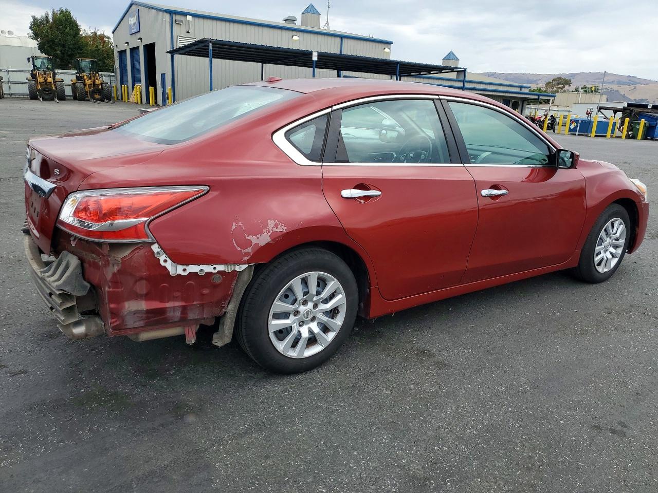 2015 Nissan Altima 2.5 S Red vin: 1N4AL3AP9FN861932