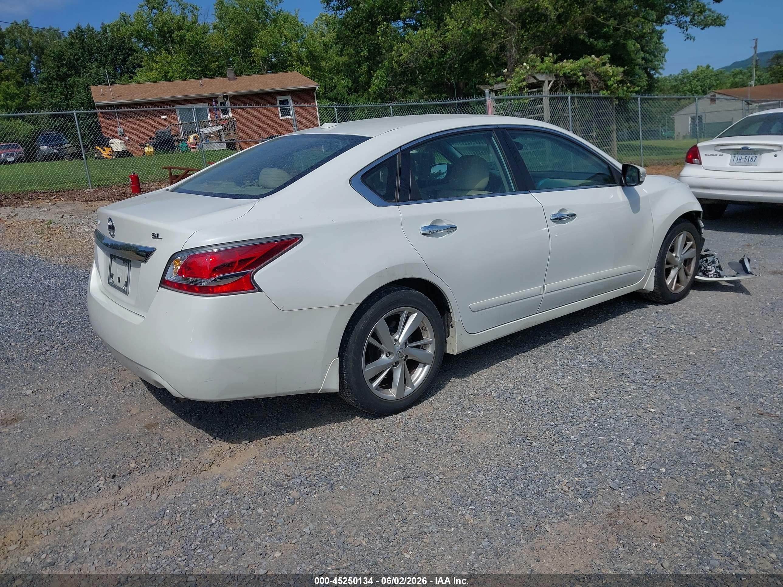 2015 Nissan Altima 2.5 Sl White vin: 1N4AL3AP9FN862000