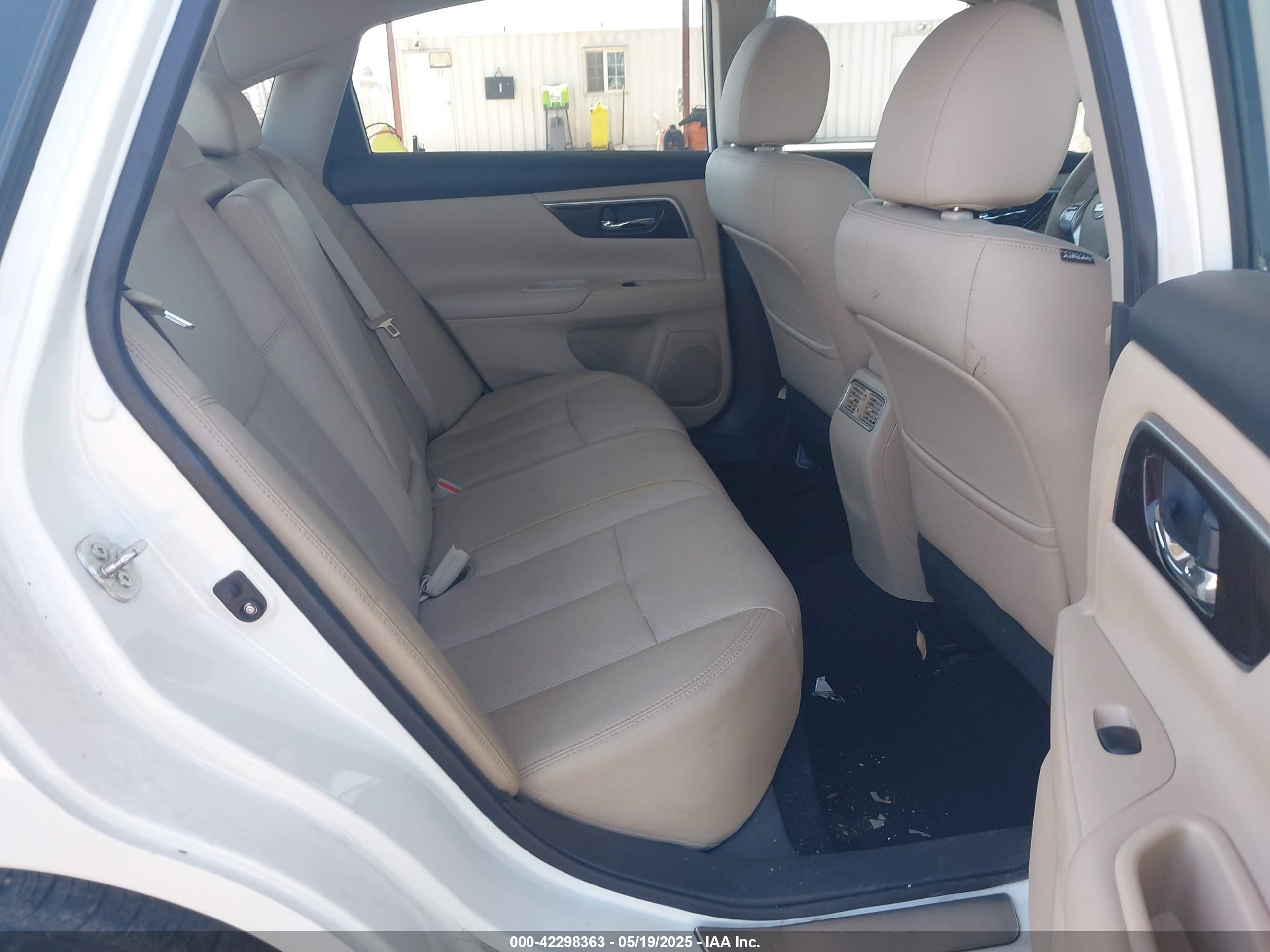 2015 Nissan Altima 2.5/2.5 S/2.5 Sl/2.5 Sv Белый vin: 1N4AL3AP9FN865575