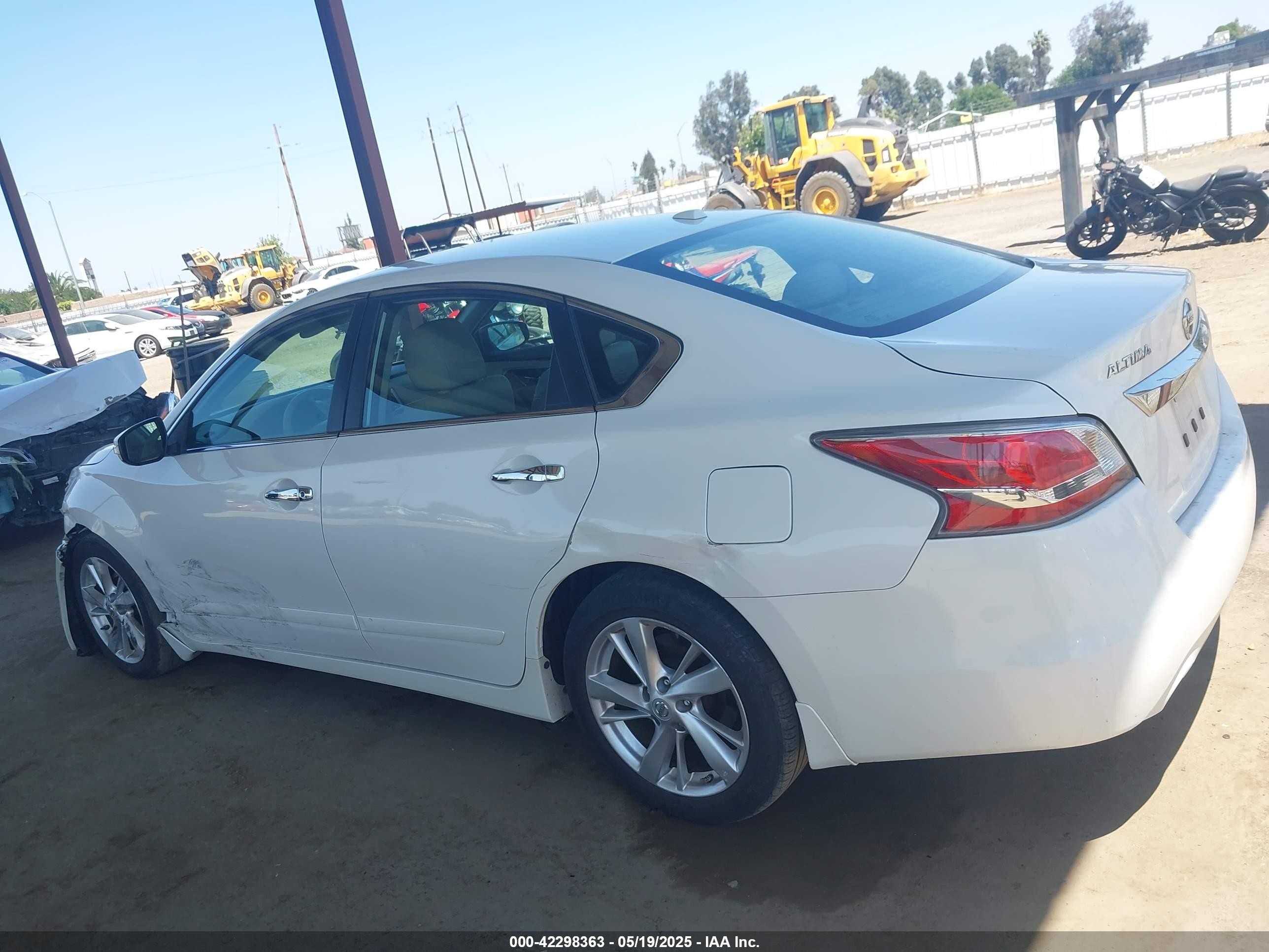 2015 Nissan Altima 2.5/2.5 S/2.5 Sl/2.5 Sv Белый vin: 1N4AL3AP9FN865575