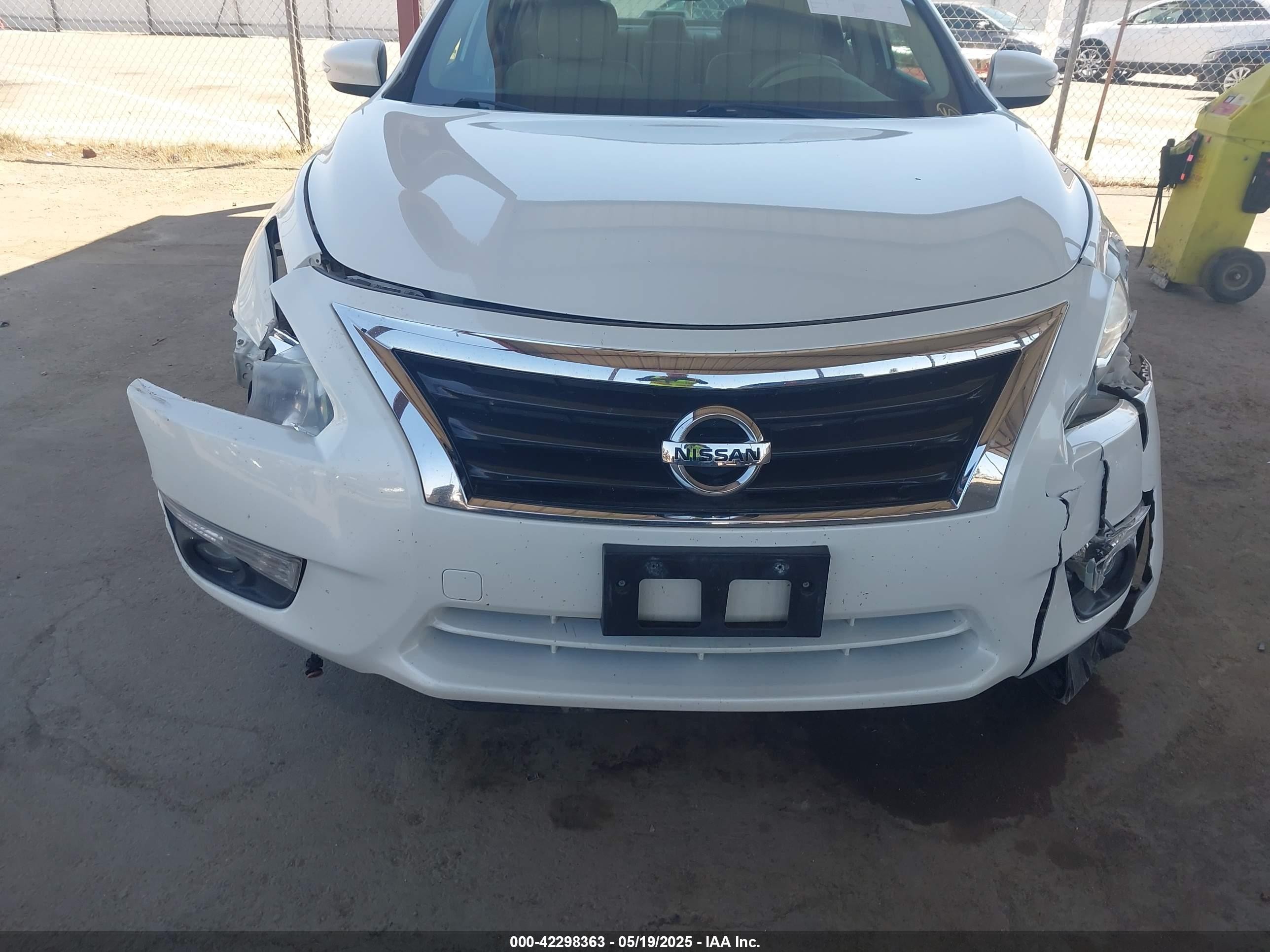 2015 Nissan Altima 2.5/2.5 S/2.5 Sl/2.5 Sv Белый vin: 1N4AL3AP9FN865575