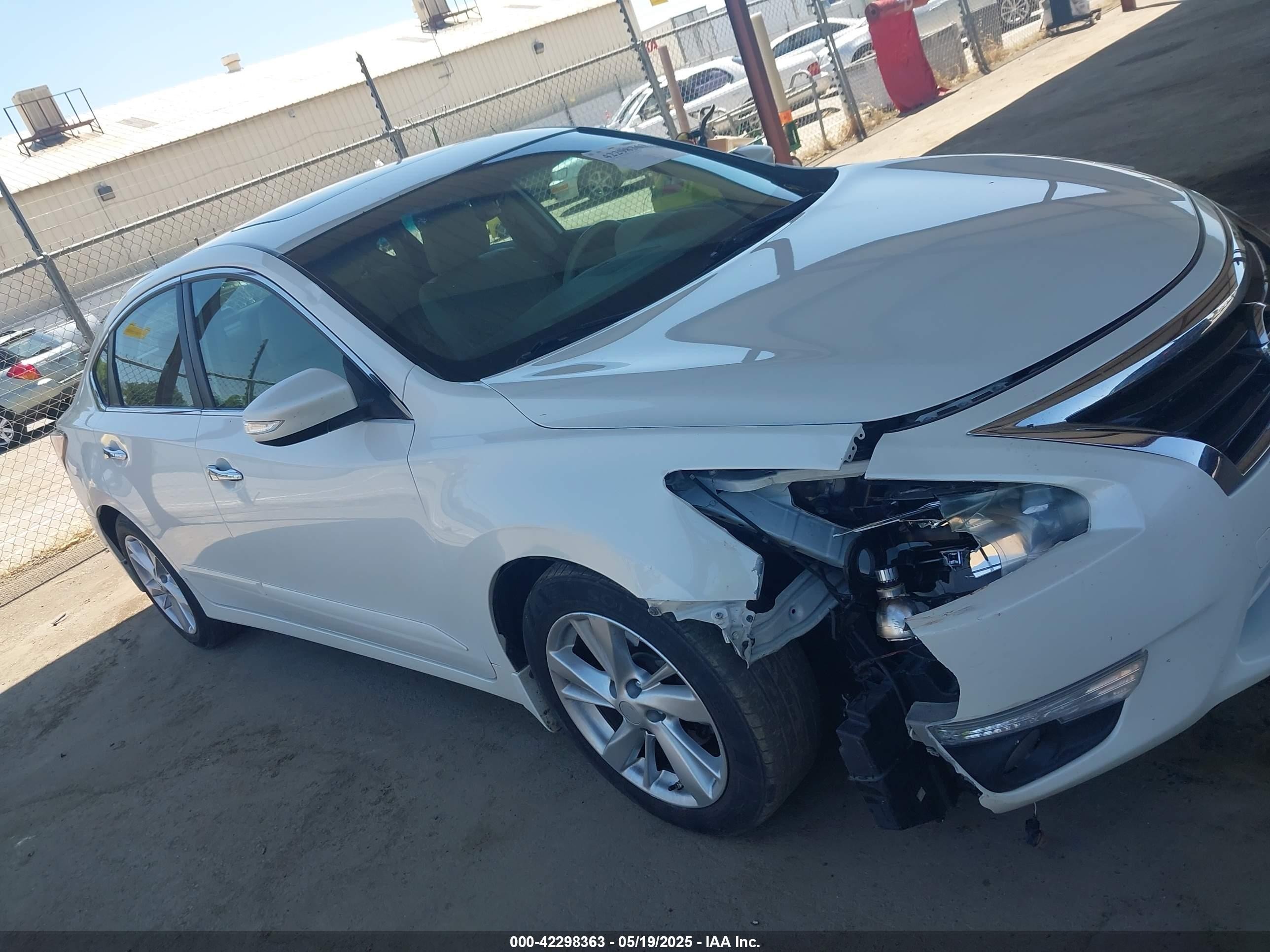 2015 Nissan Altima 2.5/2.5 S/2.5 Sl/2.5 Sv Белый vin: 1N4AL3AP9FN865575