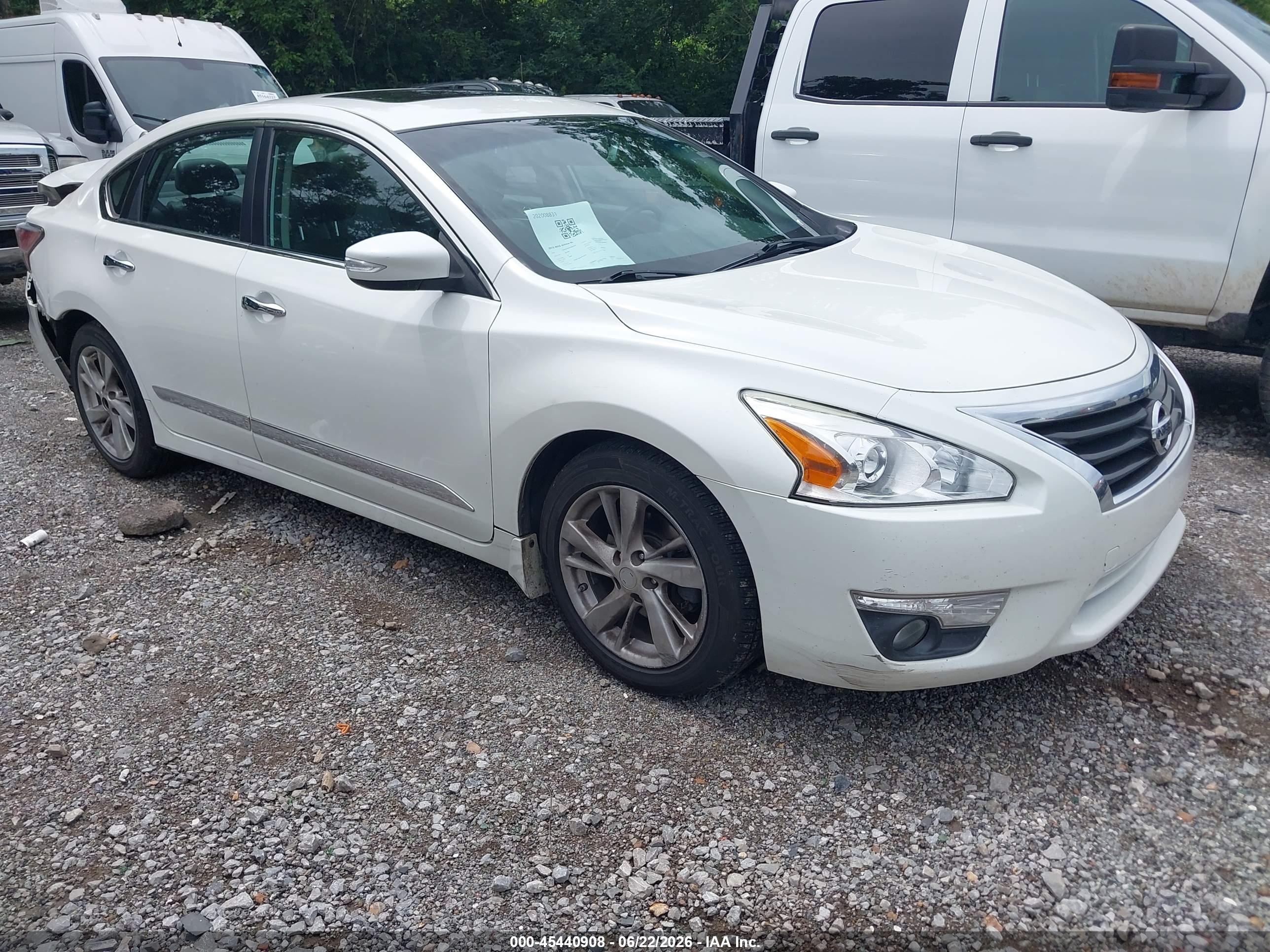 2015 Nissan Altima 2.5 Sl Белый vin: 1N4AL3AP9FN866550