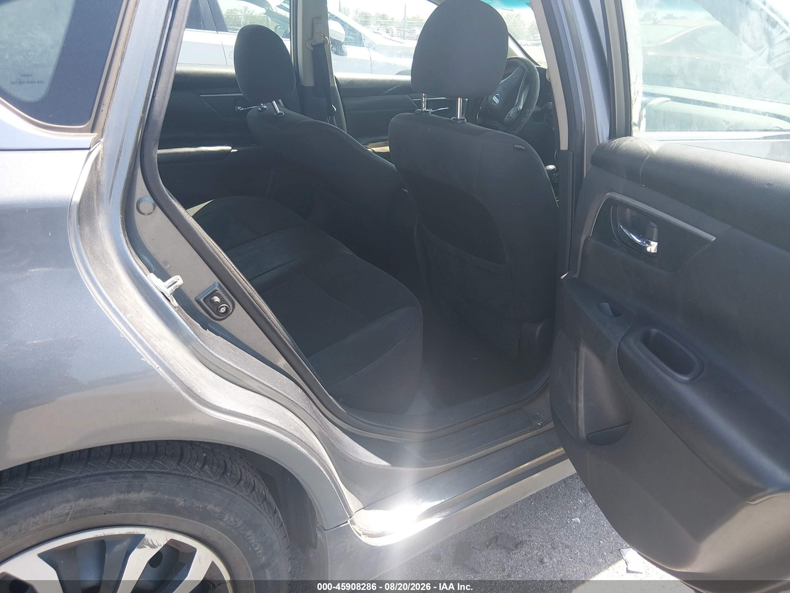 2015 Nissan Altima 2.5/2.5 S/2.5 Sl/2.5 Sv Серый vin: 1N4AL3AP9FN872607