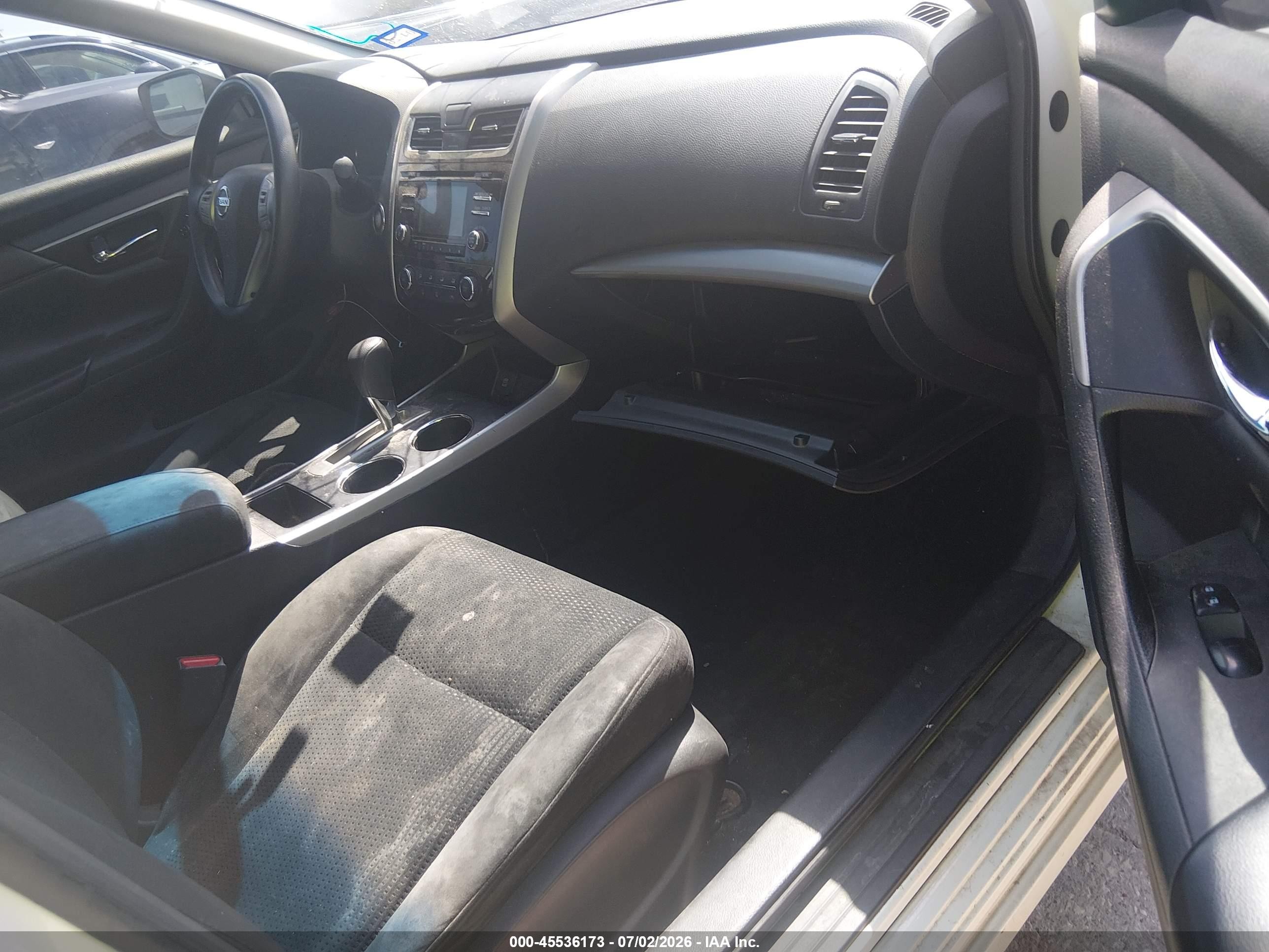 2015 Nissan Altima 2.5/2.5 S/2.5 Sl/2.5 Sv Cream vin: 1N4AL3AP9FN875281