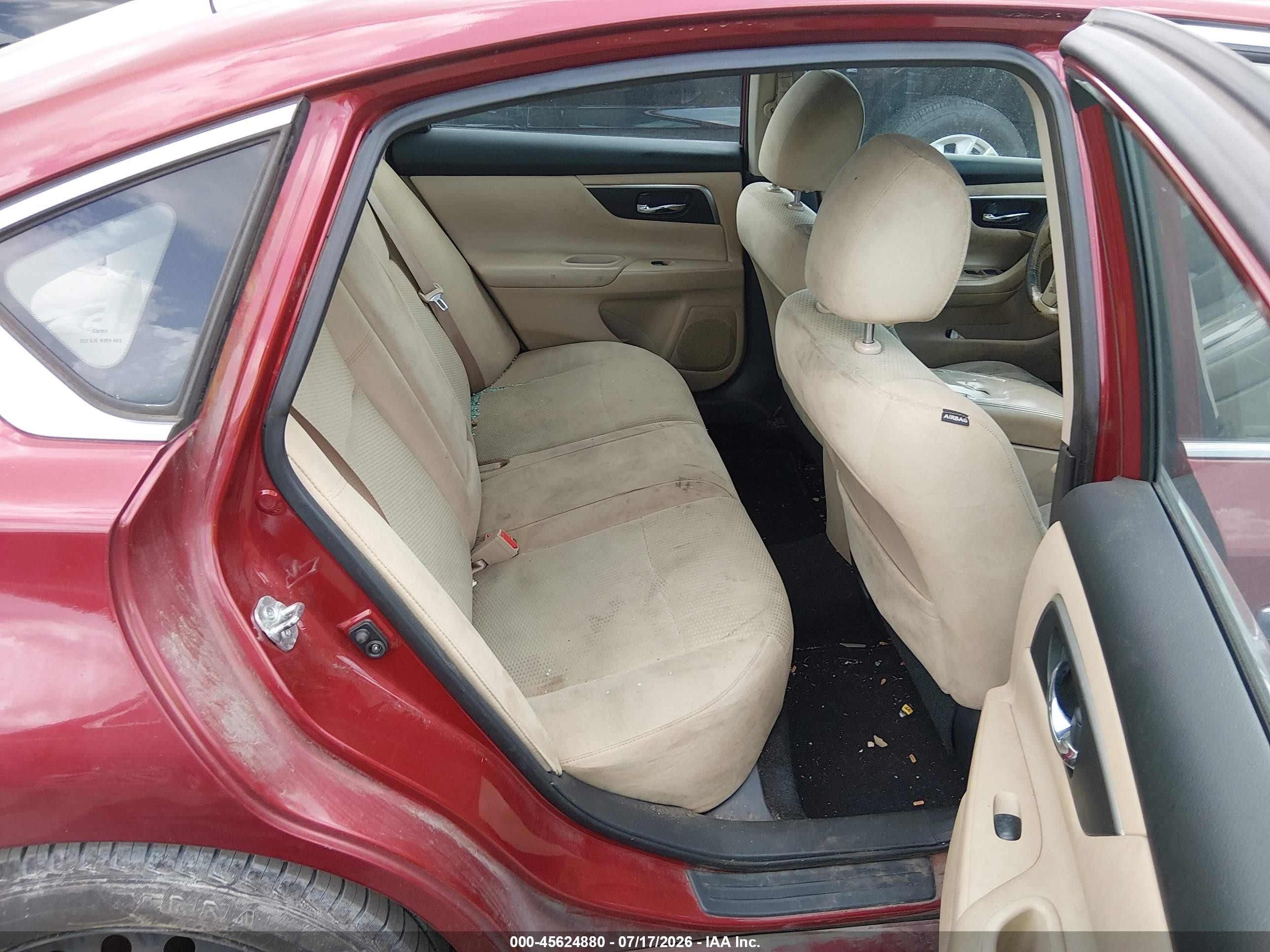 2015 Nissan Altima 2.5 S Maroon vin: 1N4AL3AP9FN882375