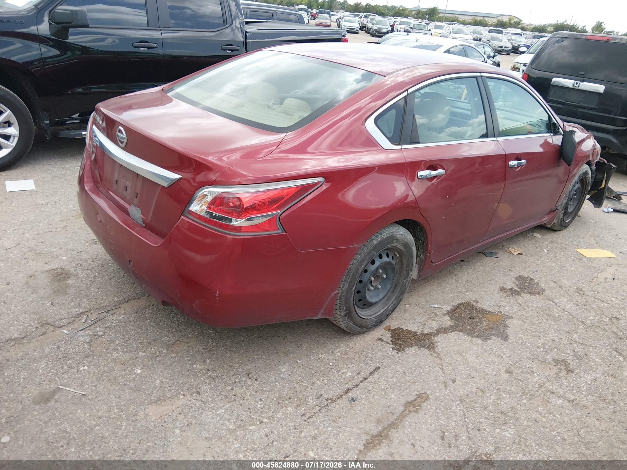 2015 Nissan Altima 2.5 S Maroon vin: 1N4AL3AP9FN882375