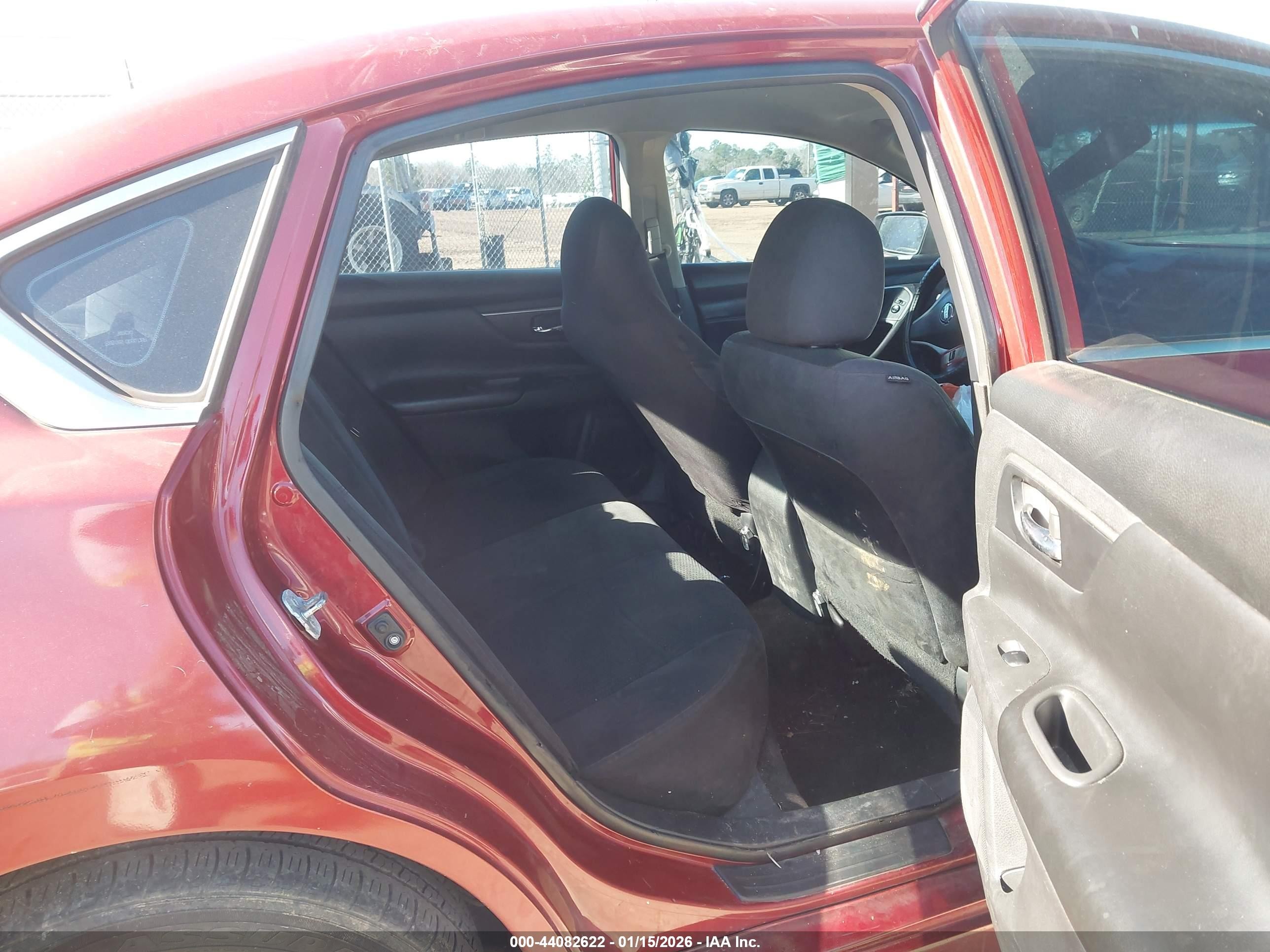 2015 Nissan Altima 2.5/2.5 S/2.5 Sl/2.5 Sv Red vin: 1N4AL3AP9FN886023